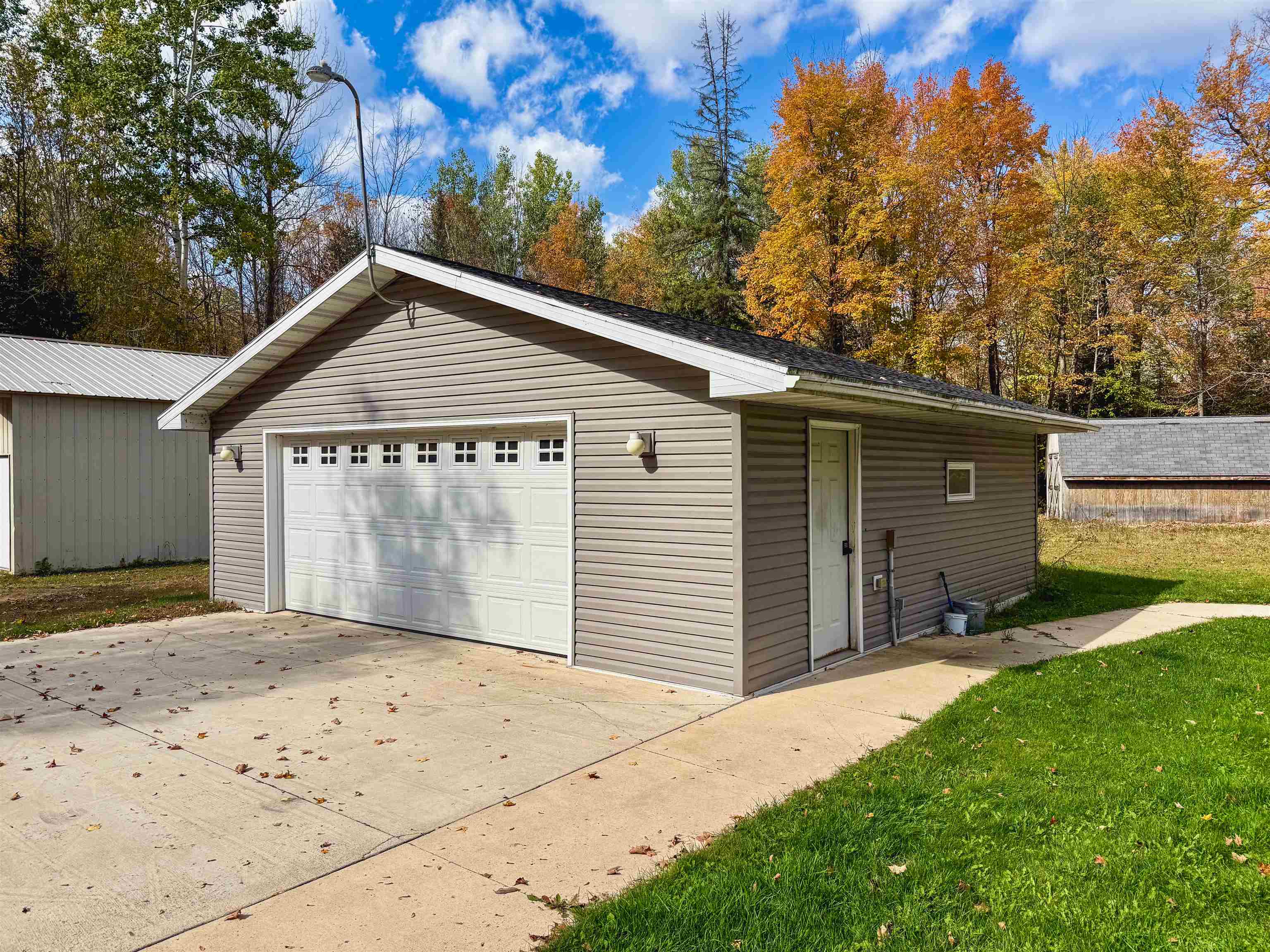 17560 BASS POINT Lane