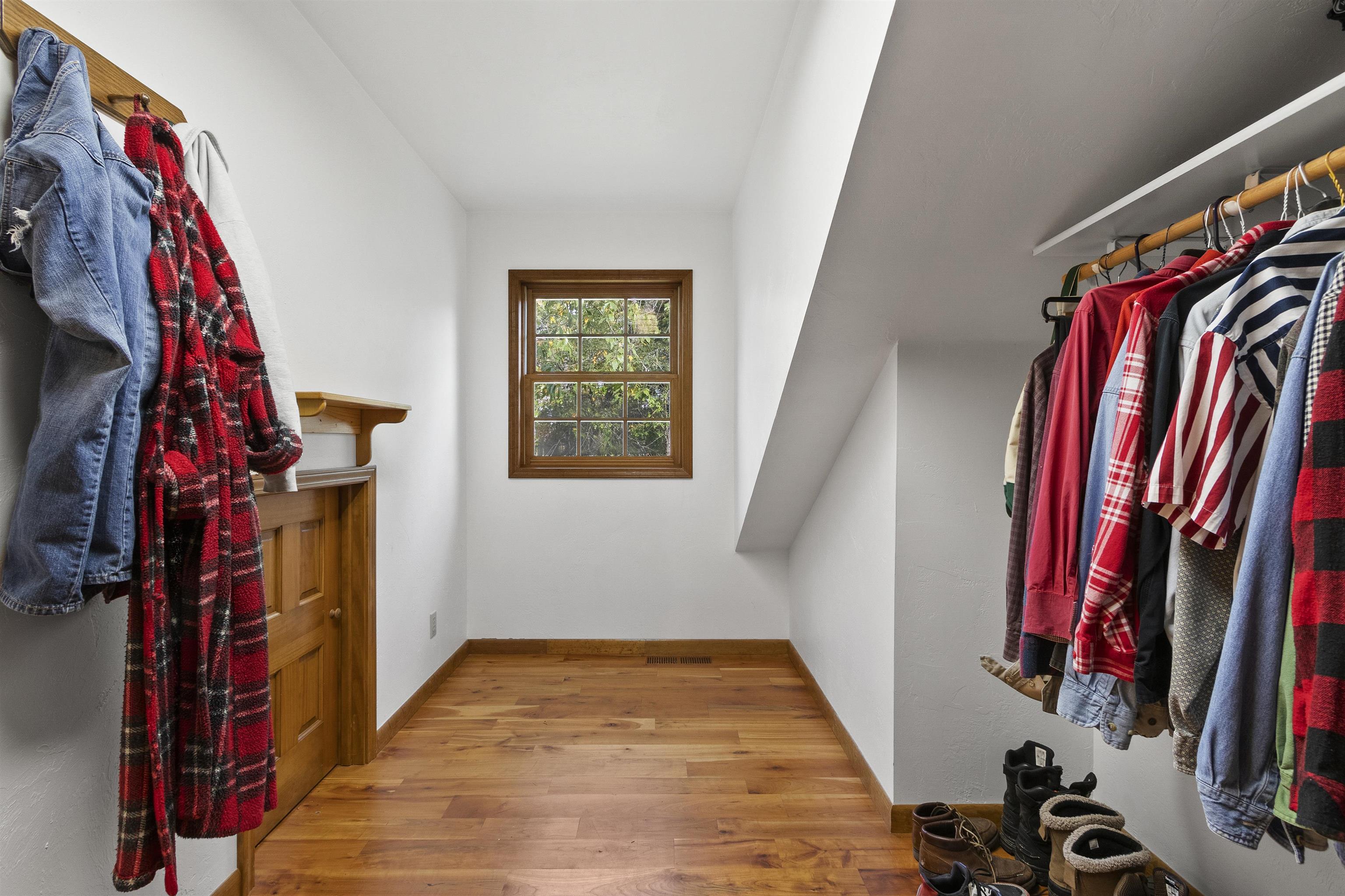 15811 CEDAR RIDGE Lane