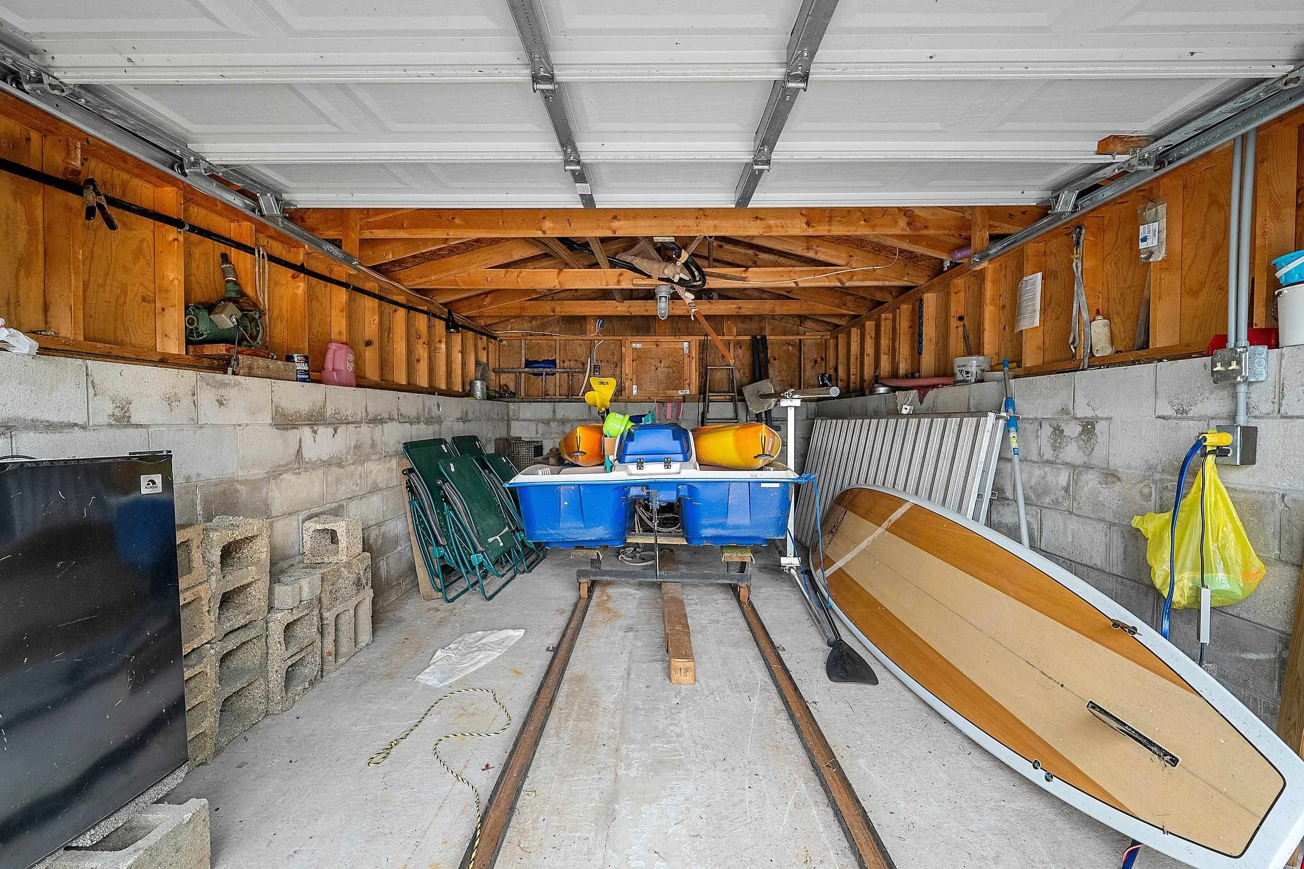 17890 W WHEELER Lane