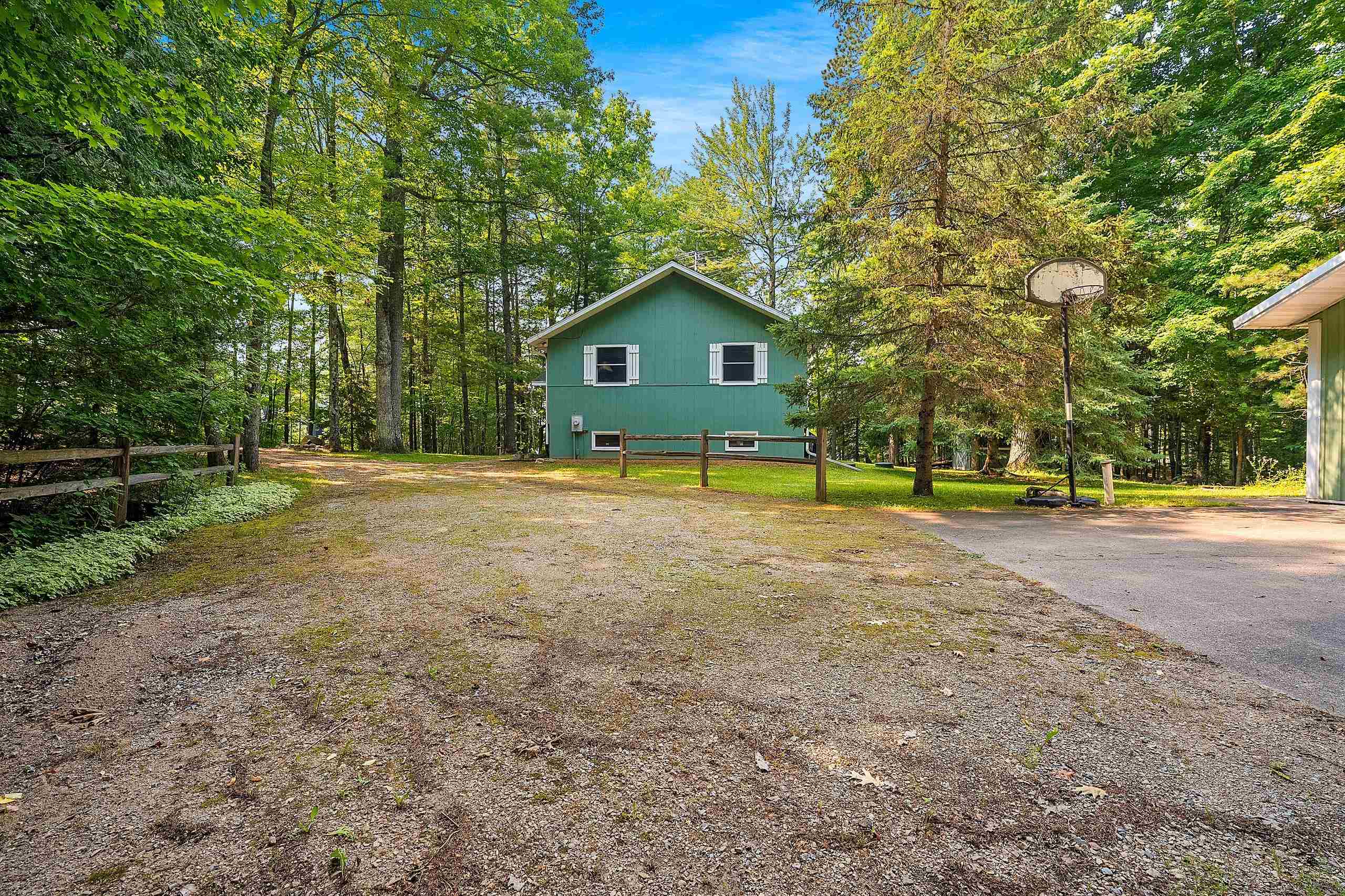 17890 W WHEELER Lane