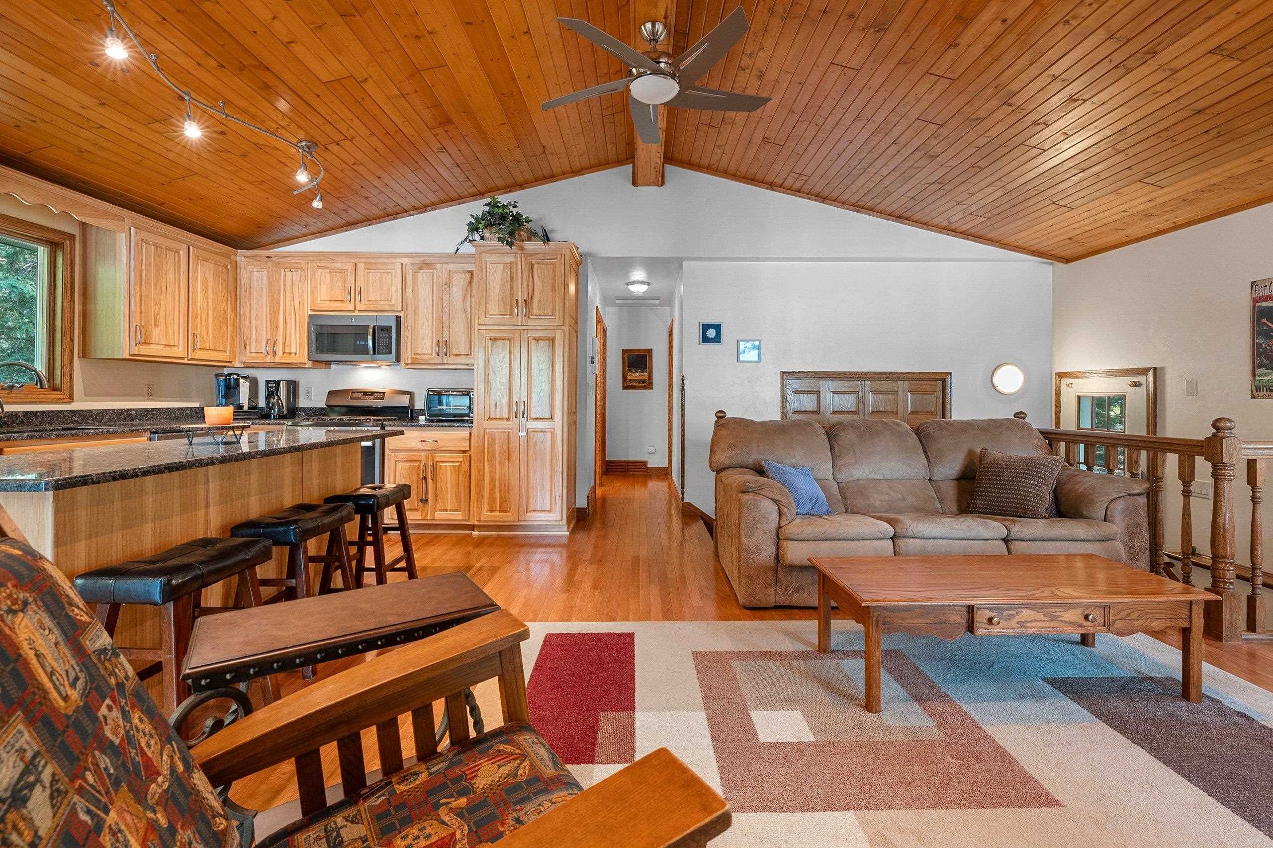 17890 W WHEELER Lane