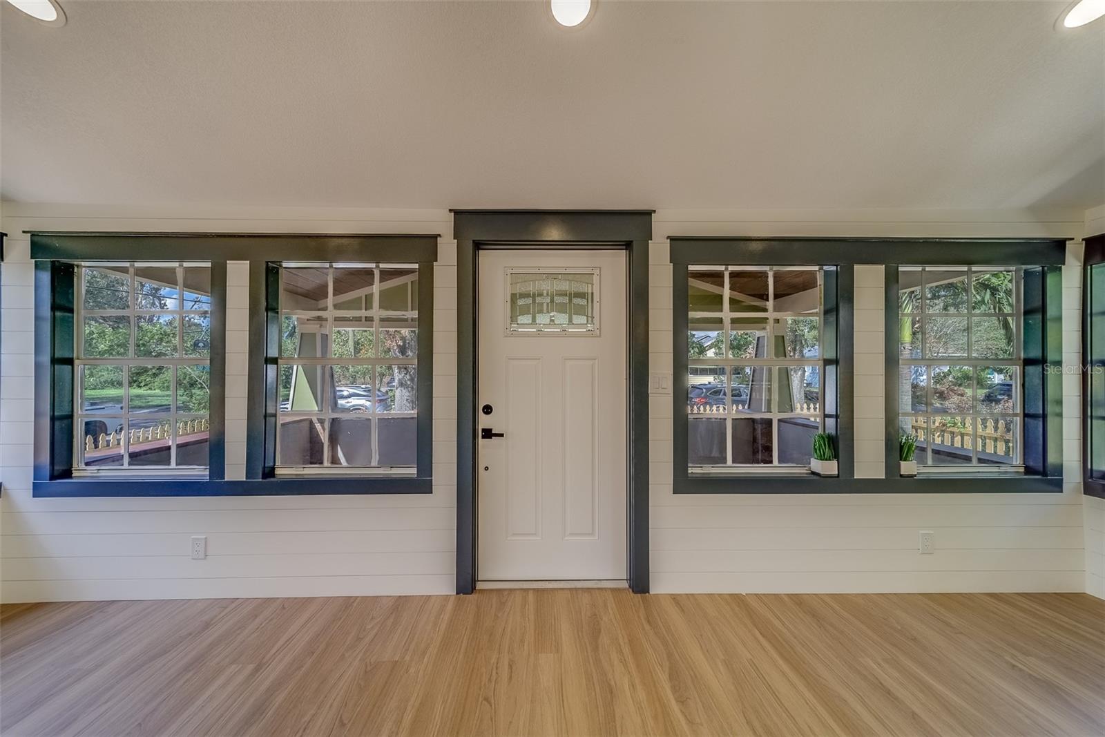 2960 DARTMOUTH AVE N