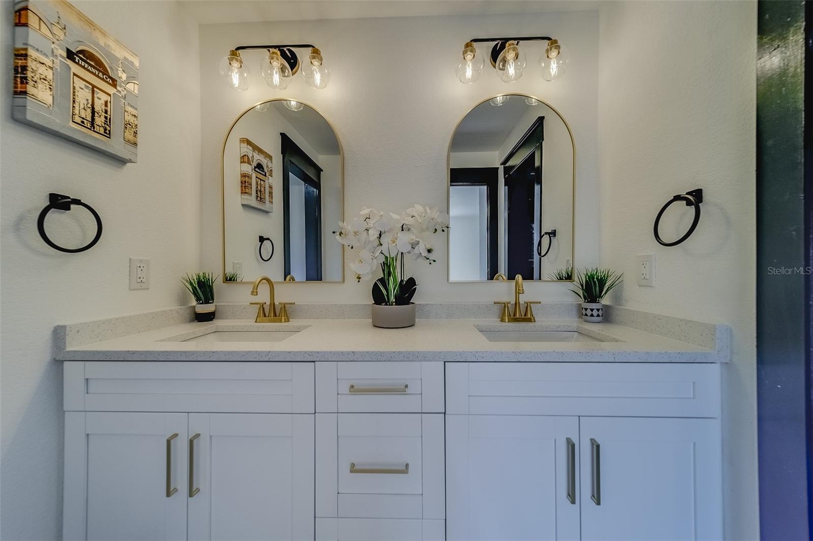 2960 DARTMOUTH AVE N