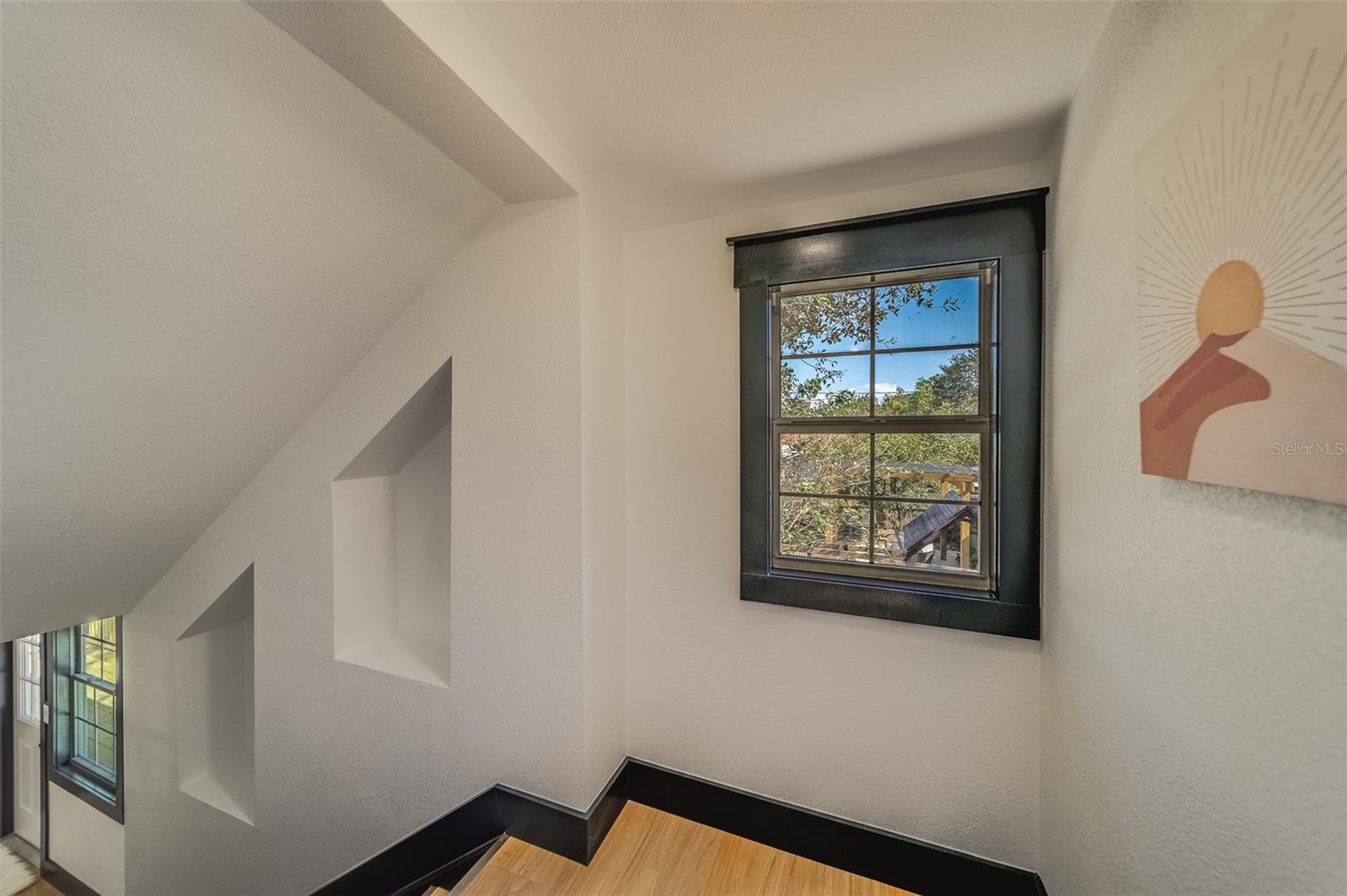 2960 DARTMOUTH AVE N