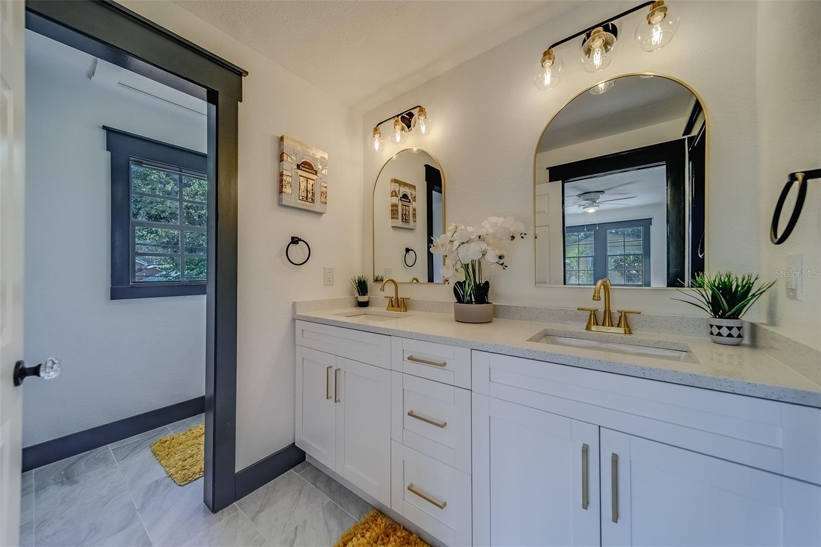 2960 DARTMOUTH AVE N