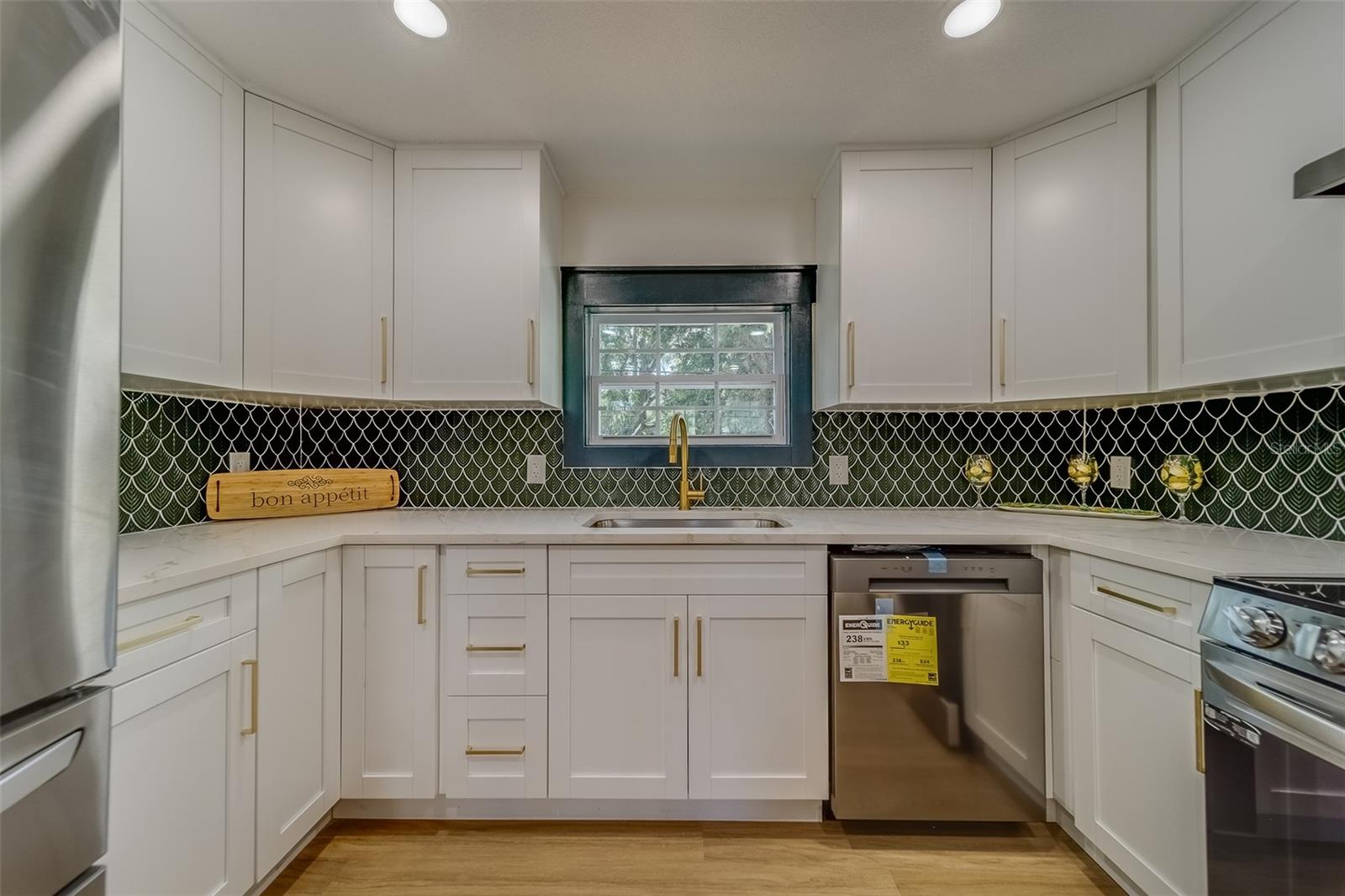 2960 DARTMOUTH AVE N