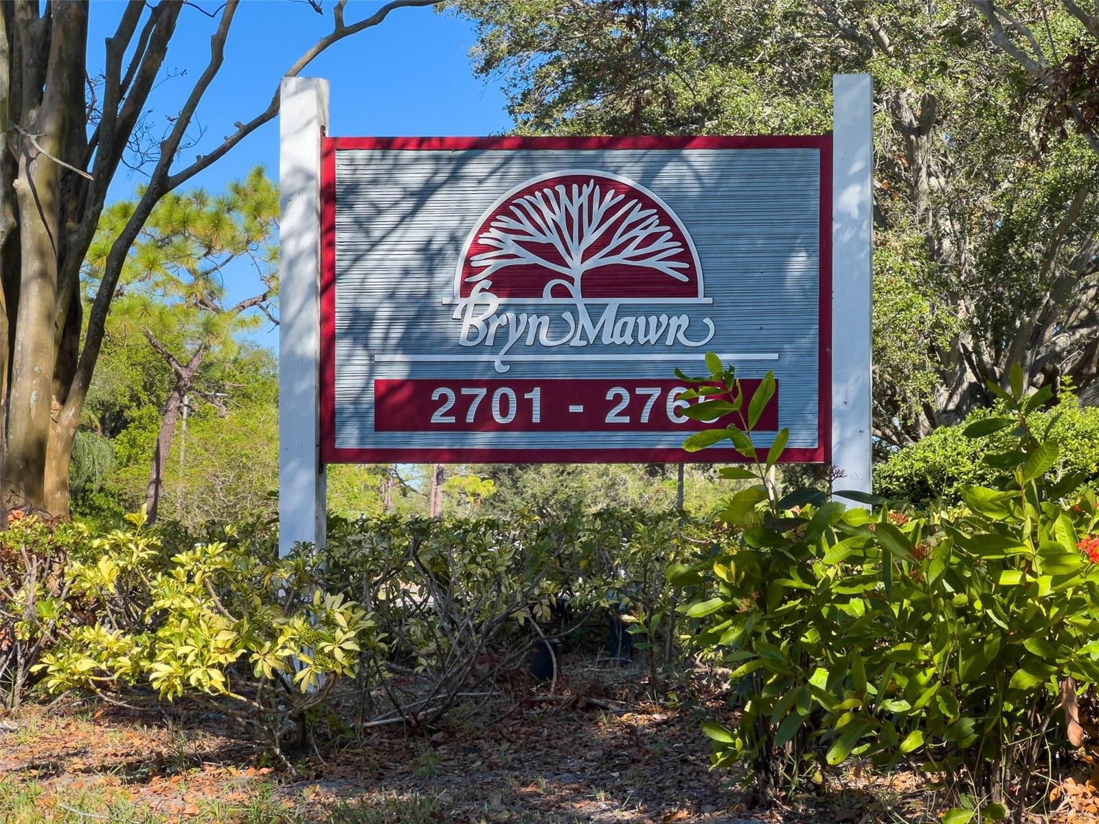 2725 COUNTRYSIDE BLVD #102