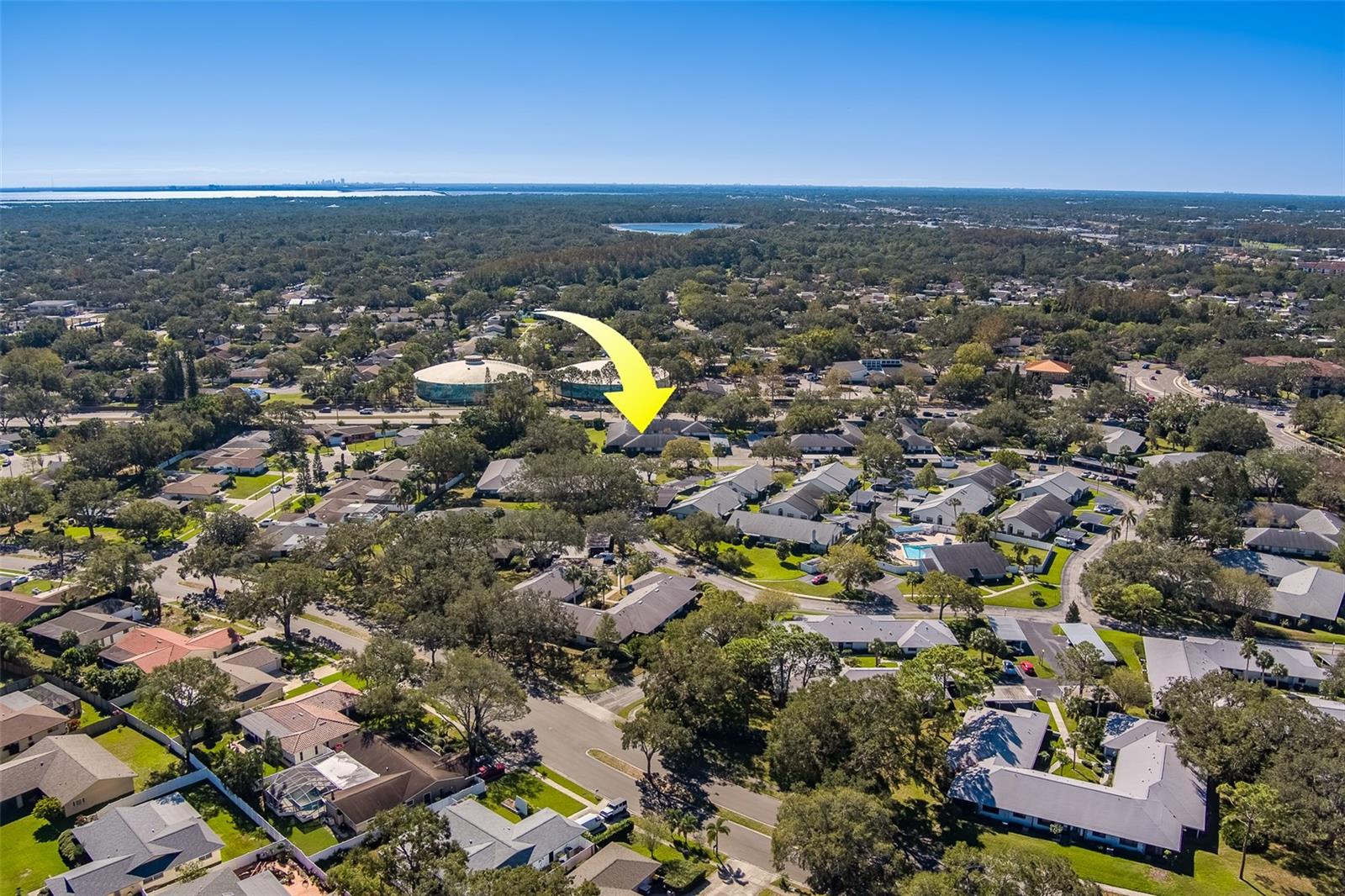 2725 COUNTRYSIDE BLVD #102