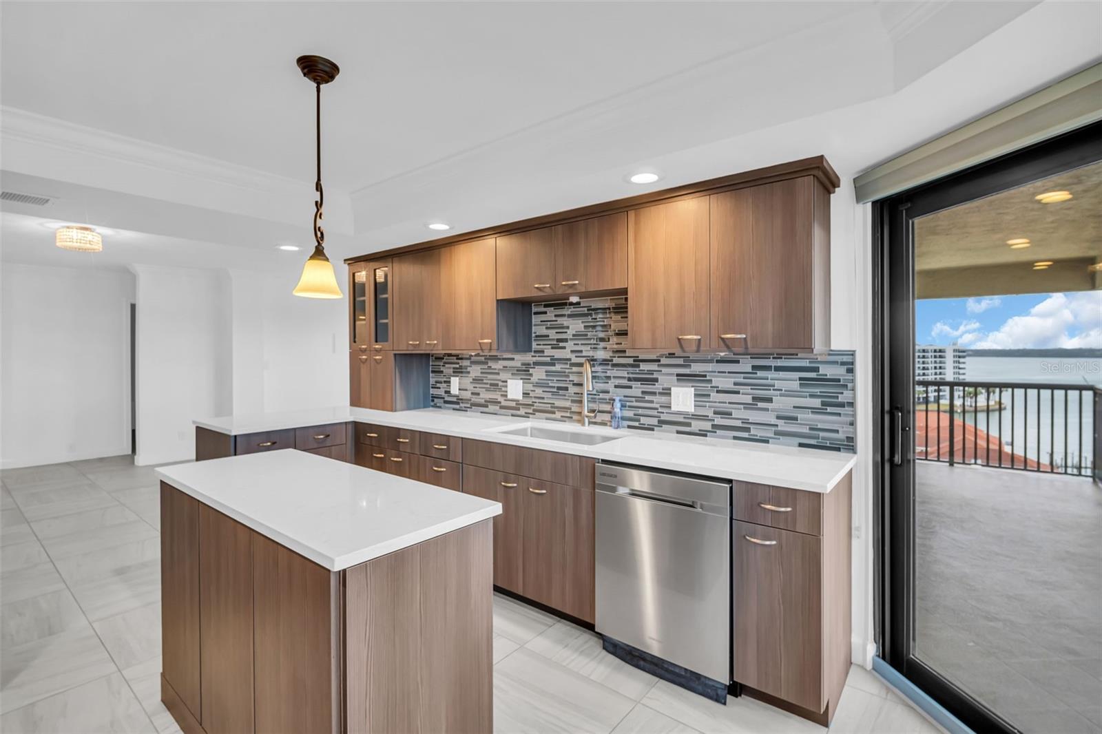 1651 SAND KEY ESTATES CT #84