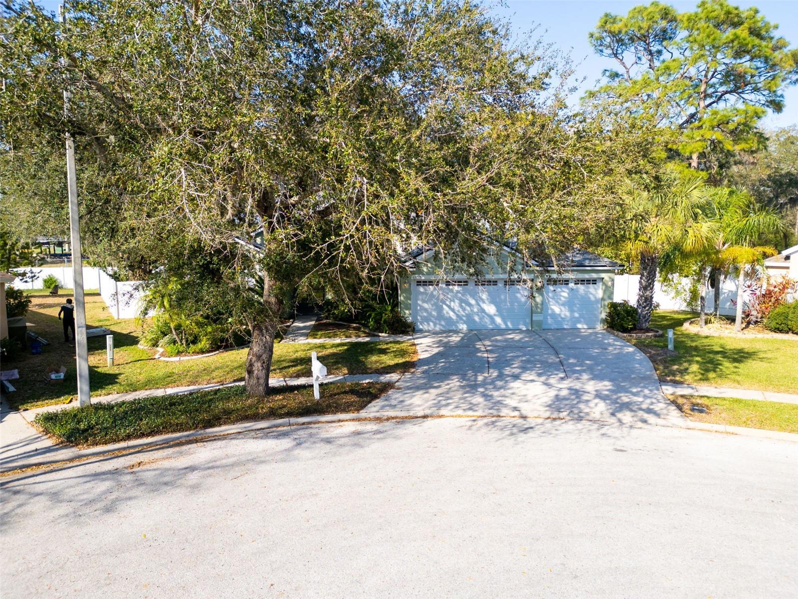 13735 ANTLER POINT DR
