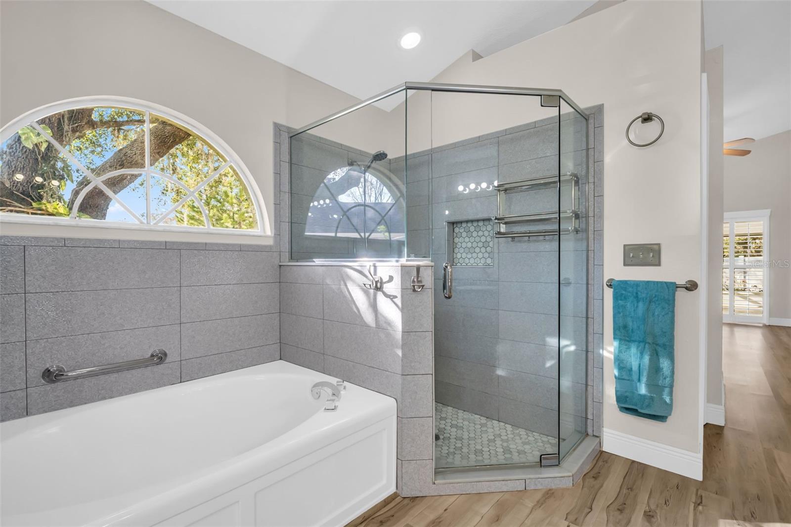 13735 ANTLER POINT DR