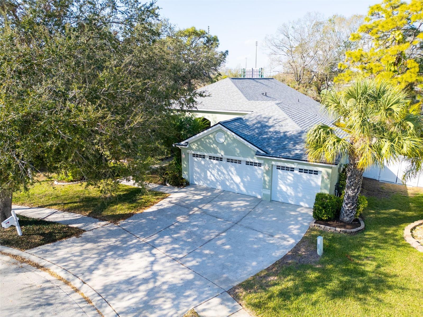 13735 ANTLER POINT DR