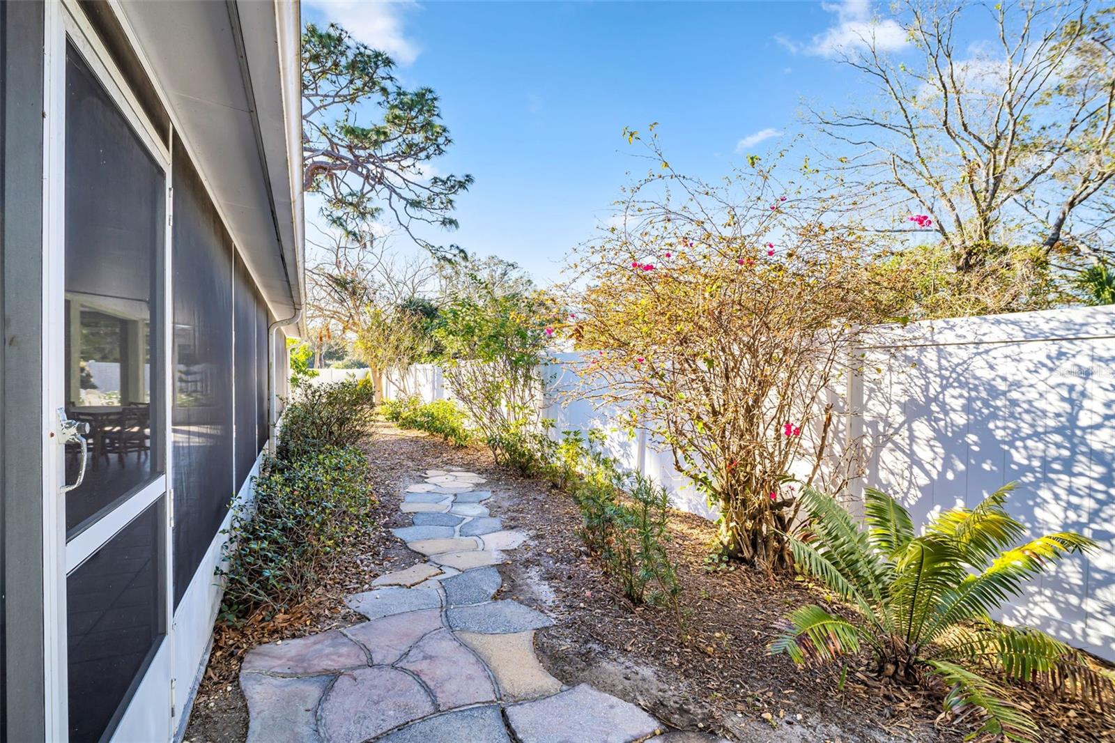13735 ANTLER POINT DR