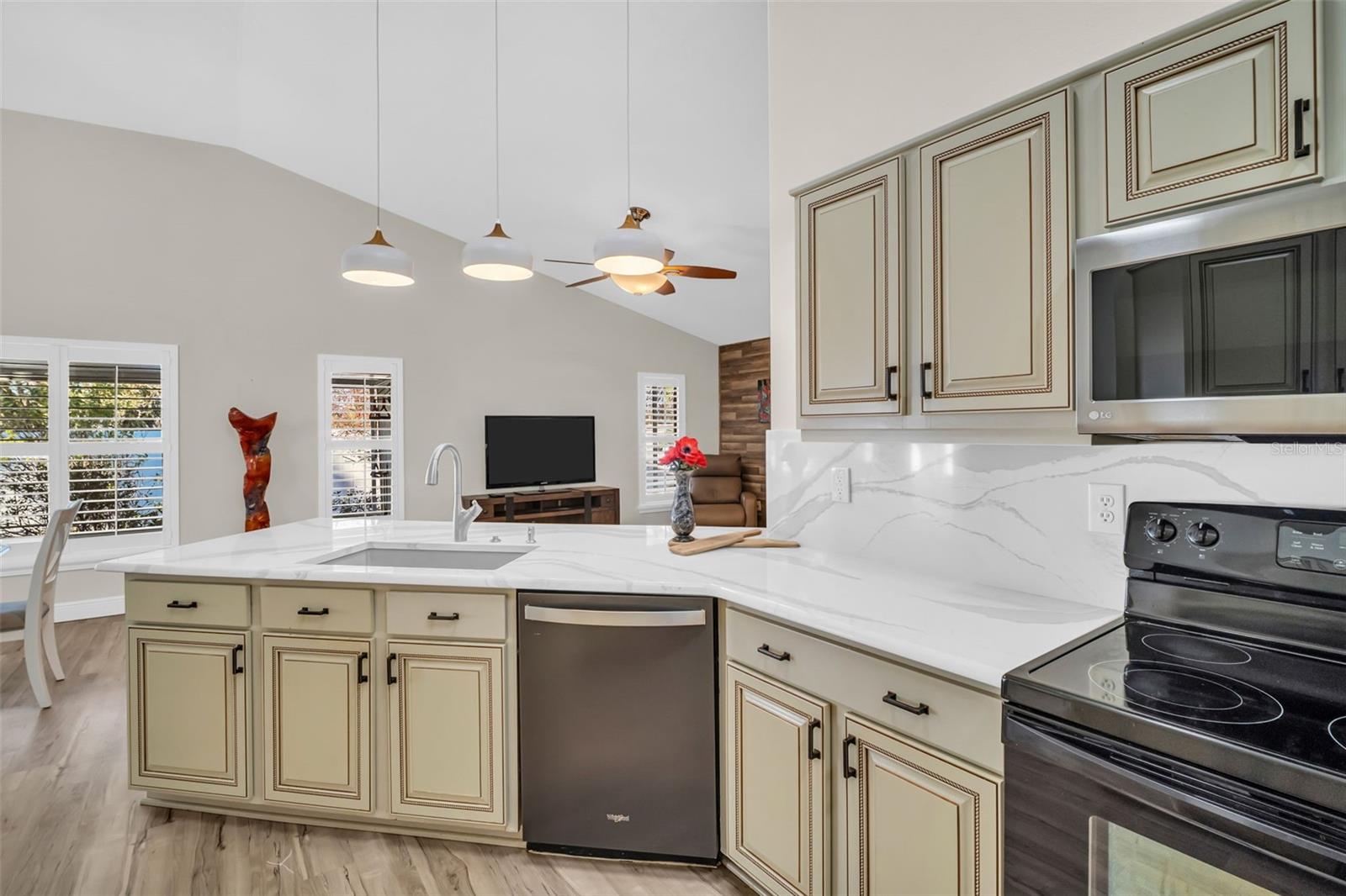 13735 ANTLER POINT DR