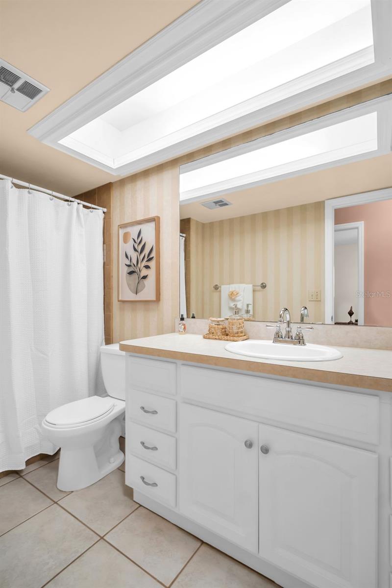 2597 BRAMBLEWOOD DR E