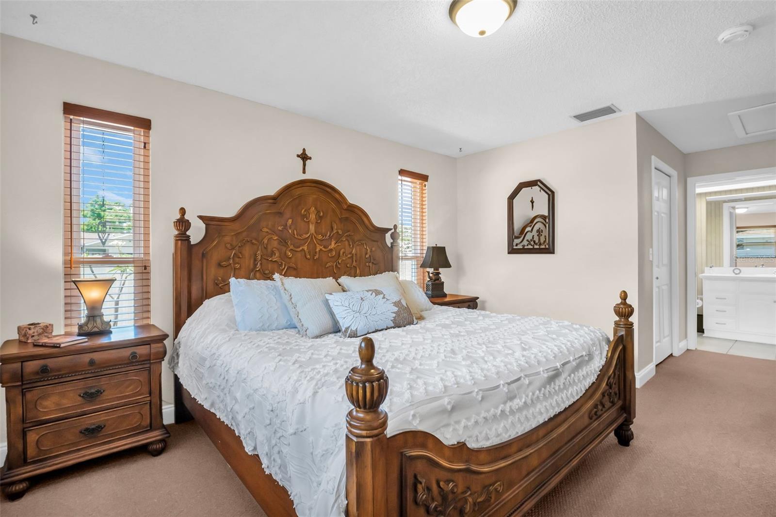 2597 BRAMBLEWOOD DR E