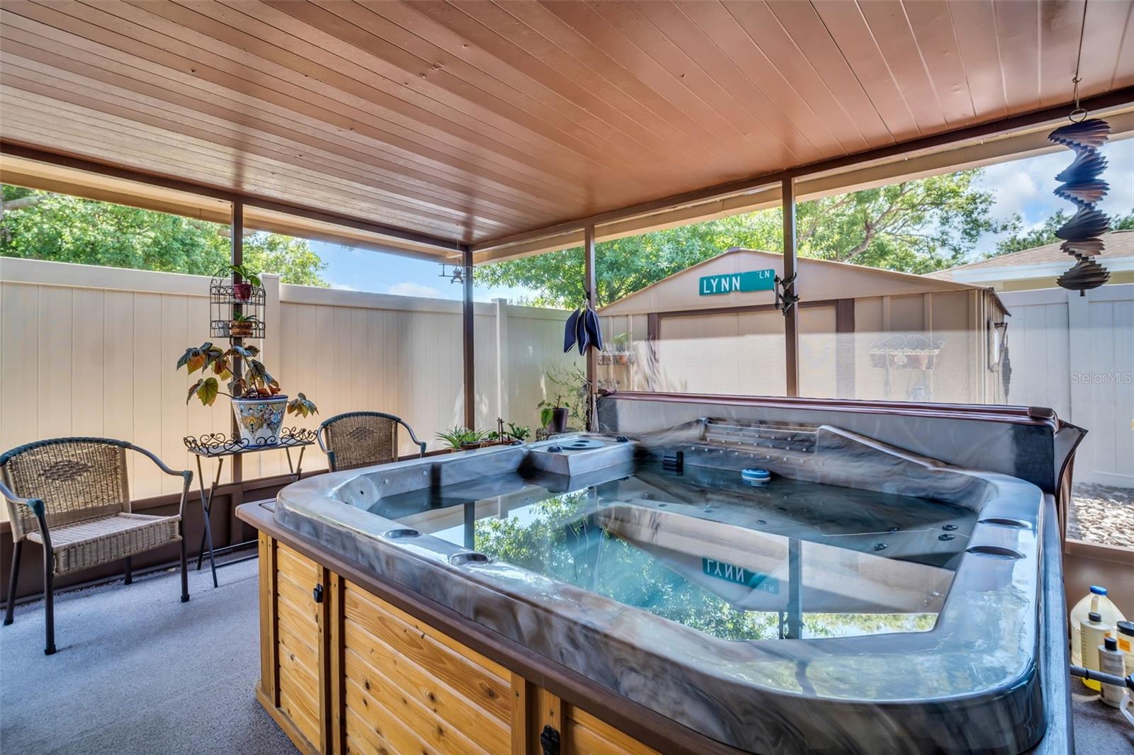 2597 BRAMBLEWOOD DR E