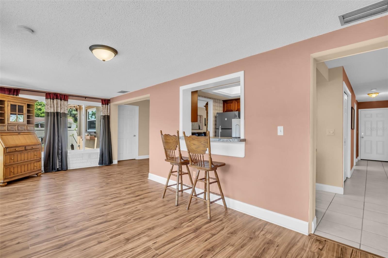 2597 BRAMBLEWOOD DR E