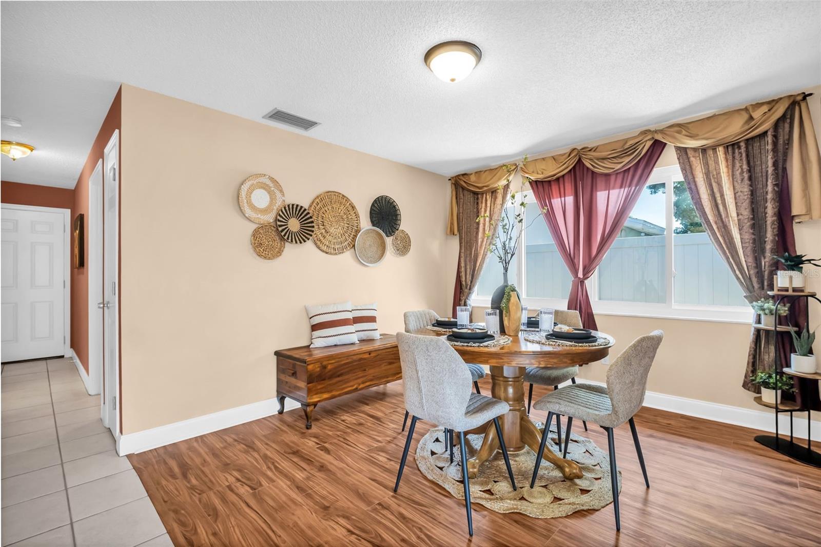 2597 BRAMBLEWOOD DR E