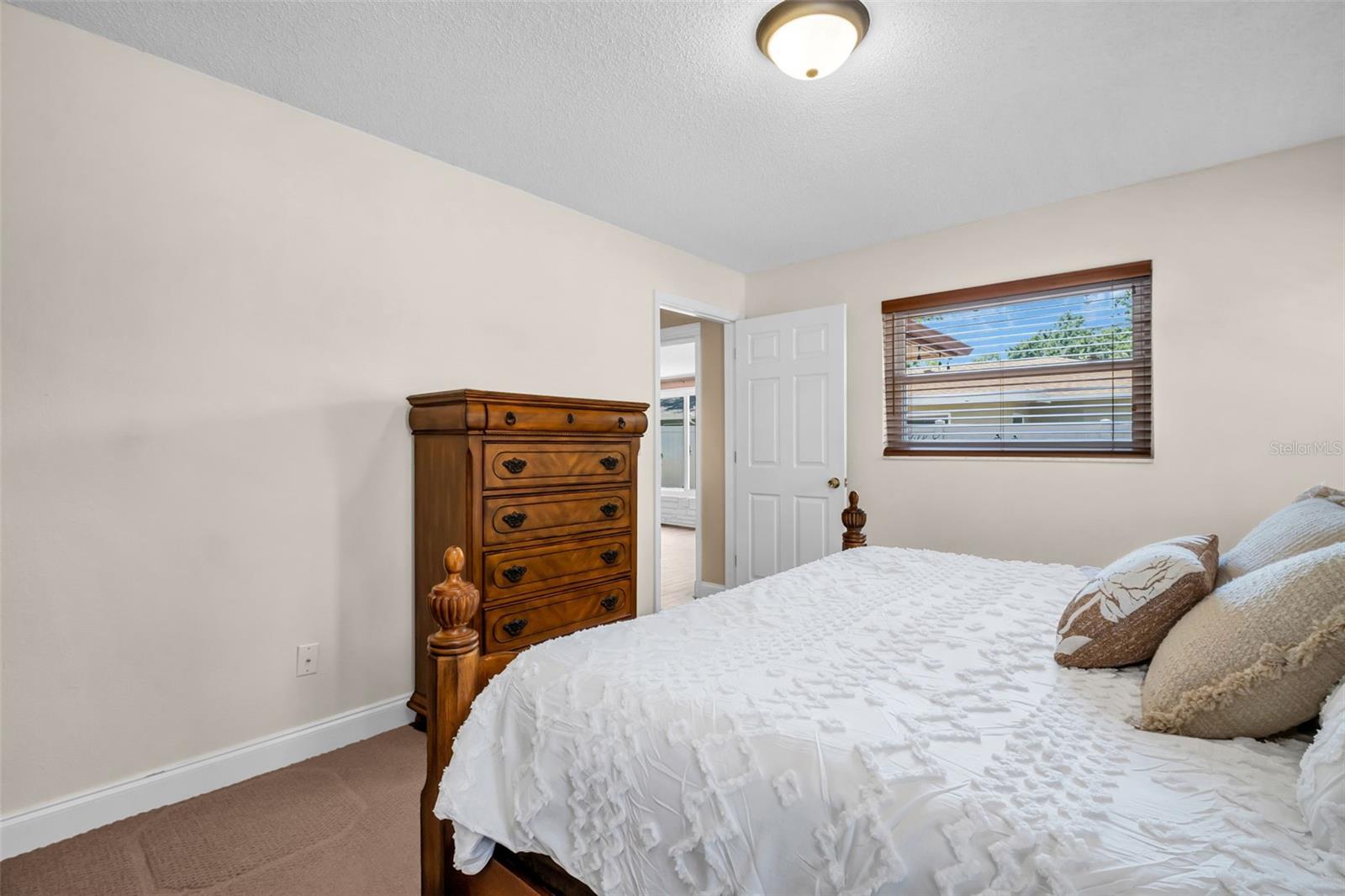 2597 BRAMBLEWOOD DR E