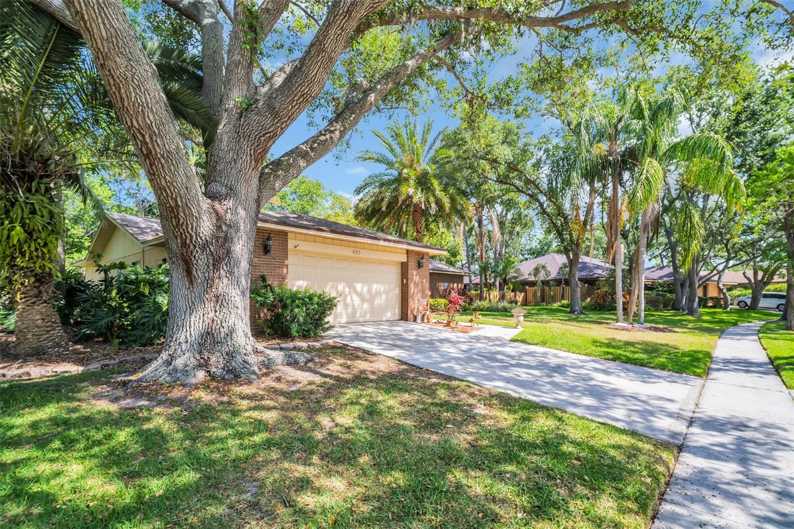 495 PALMDALE DR