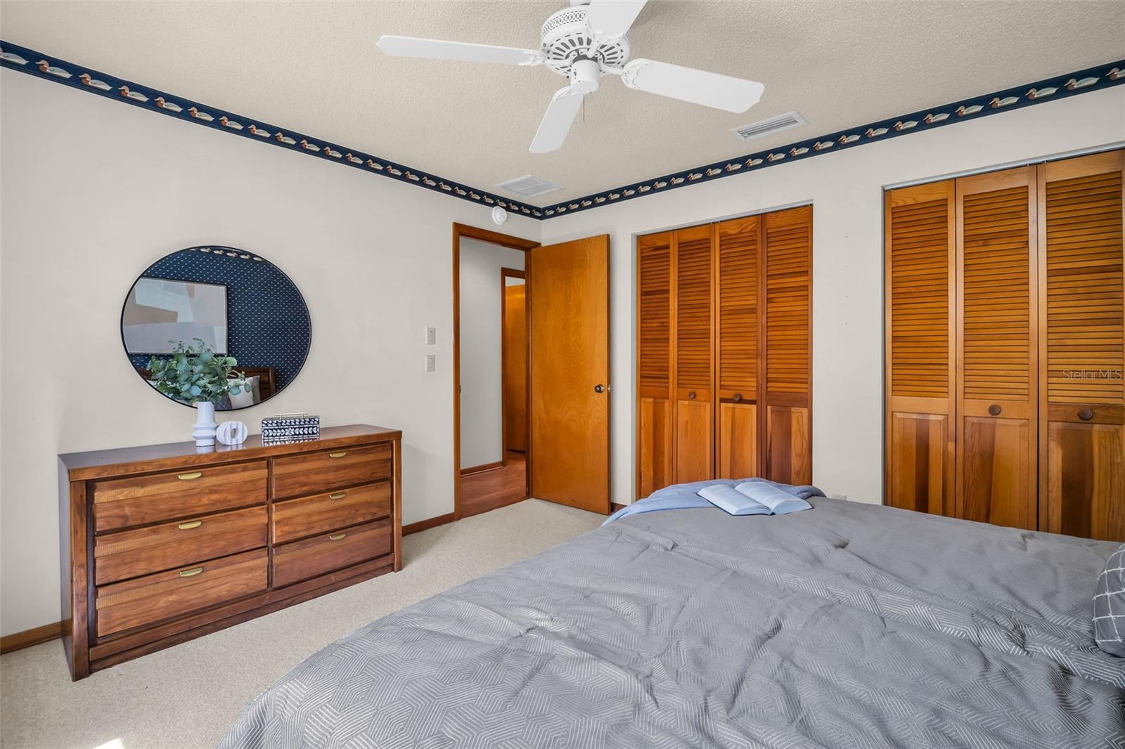 10 GREENHAVEN CIR