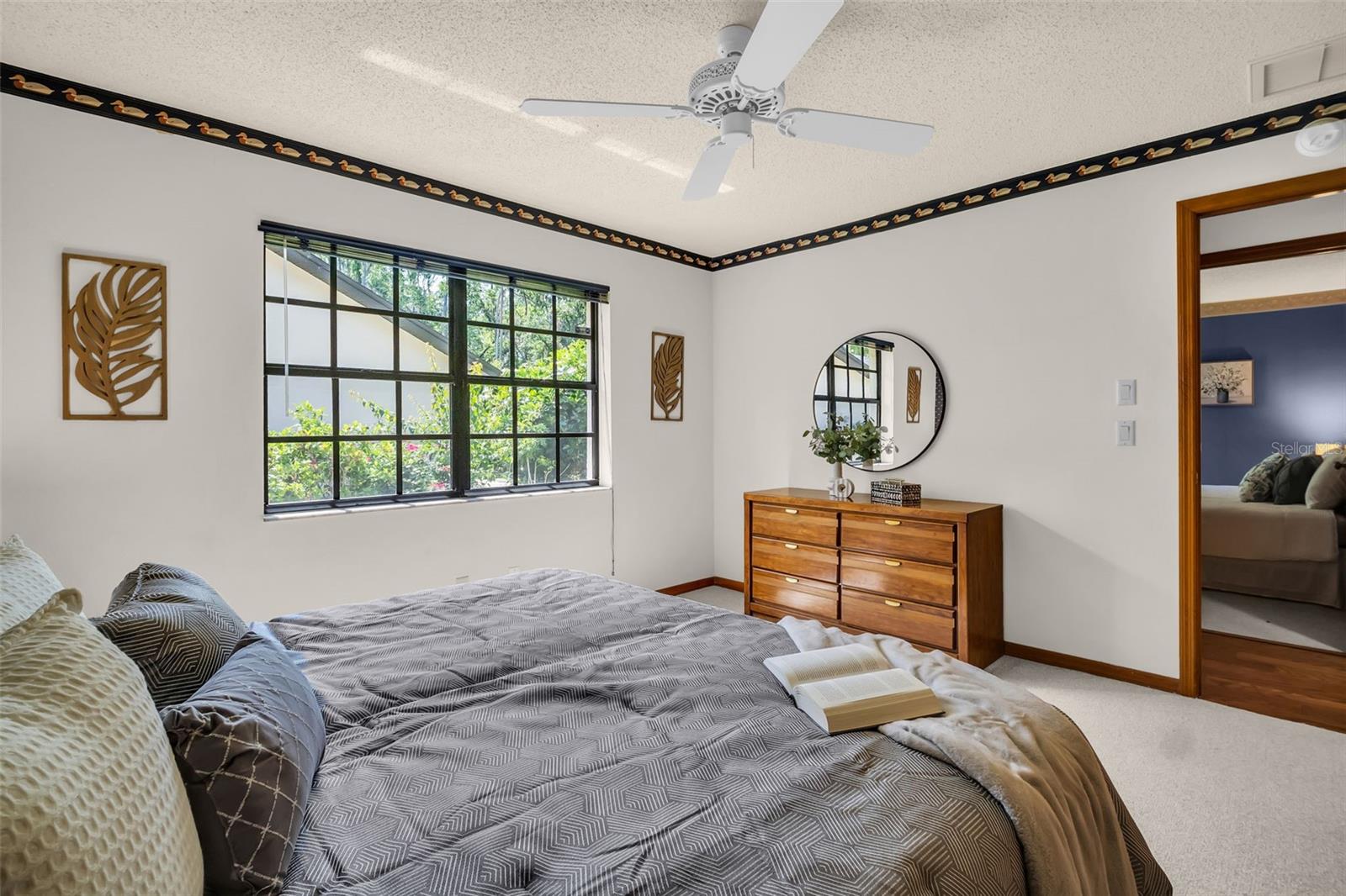 10 GREENHAVEN CIR