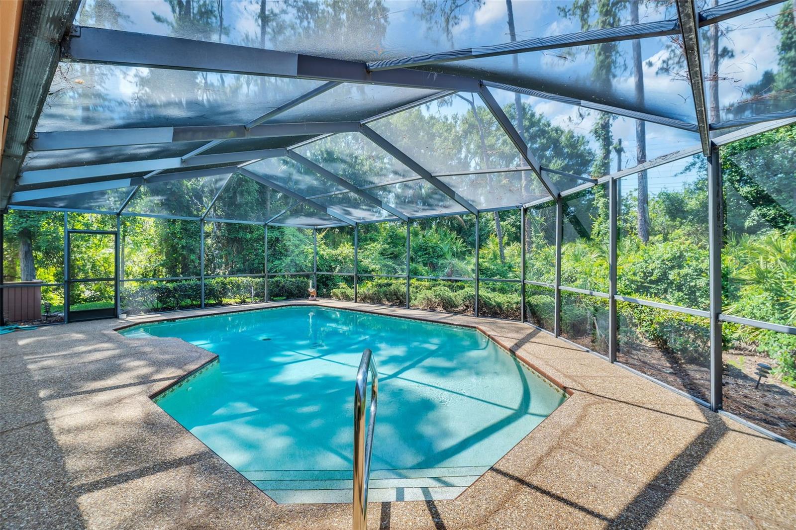 10 GREENHAVEN CIR