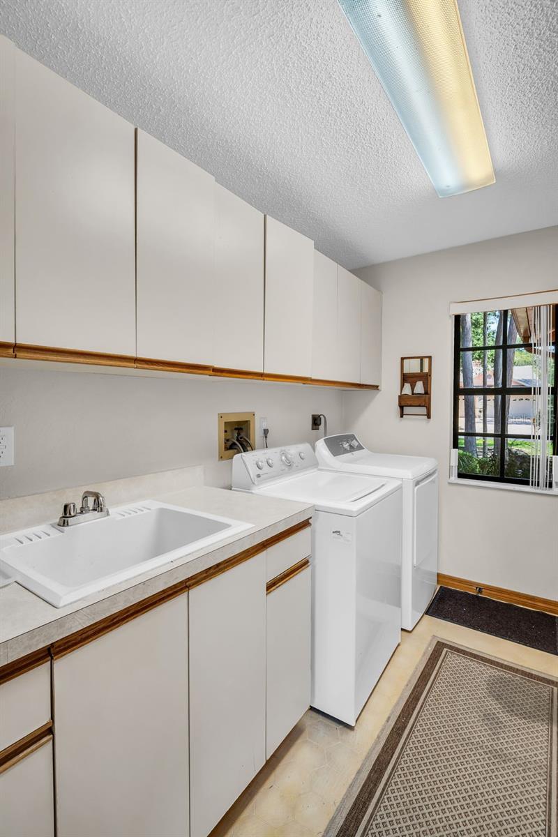 10 GREENHAVEN CIR