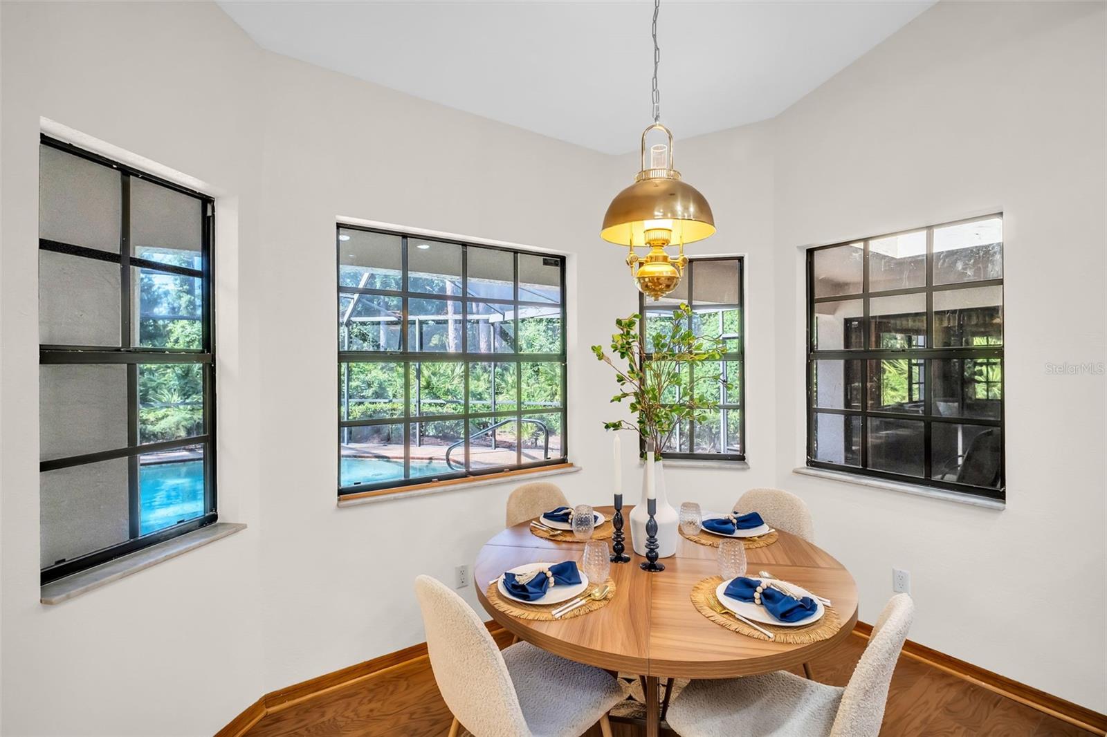 10 GREENHAVEN CIR