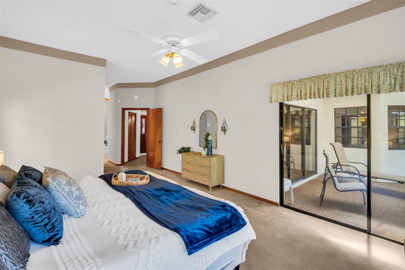 10 GREENHAVEN CIR