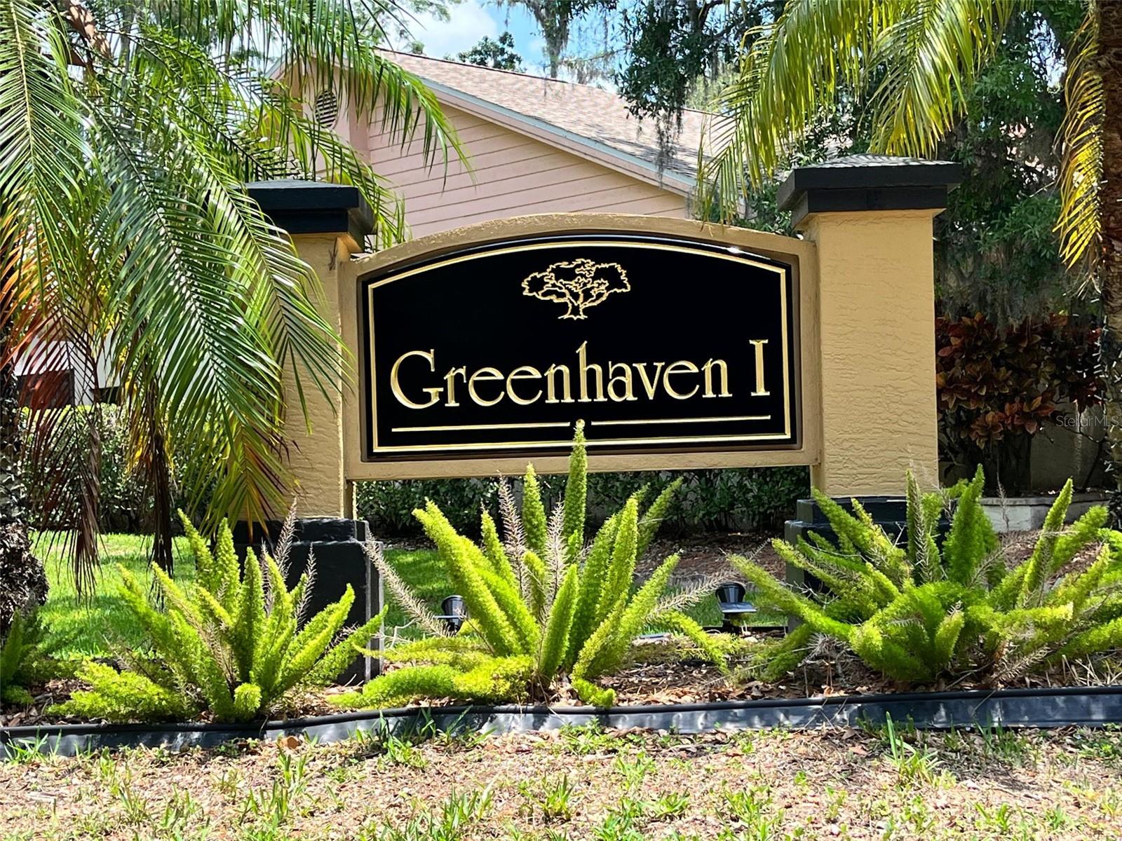 10 GREENHAVEN CIR