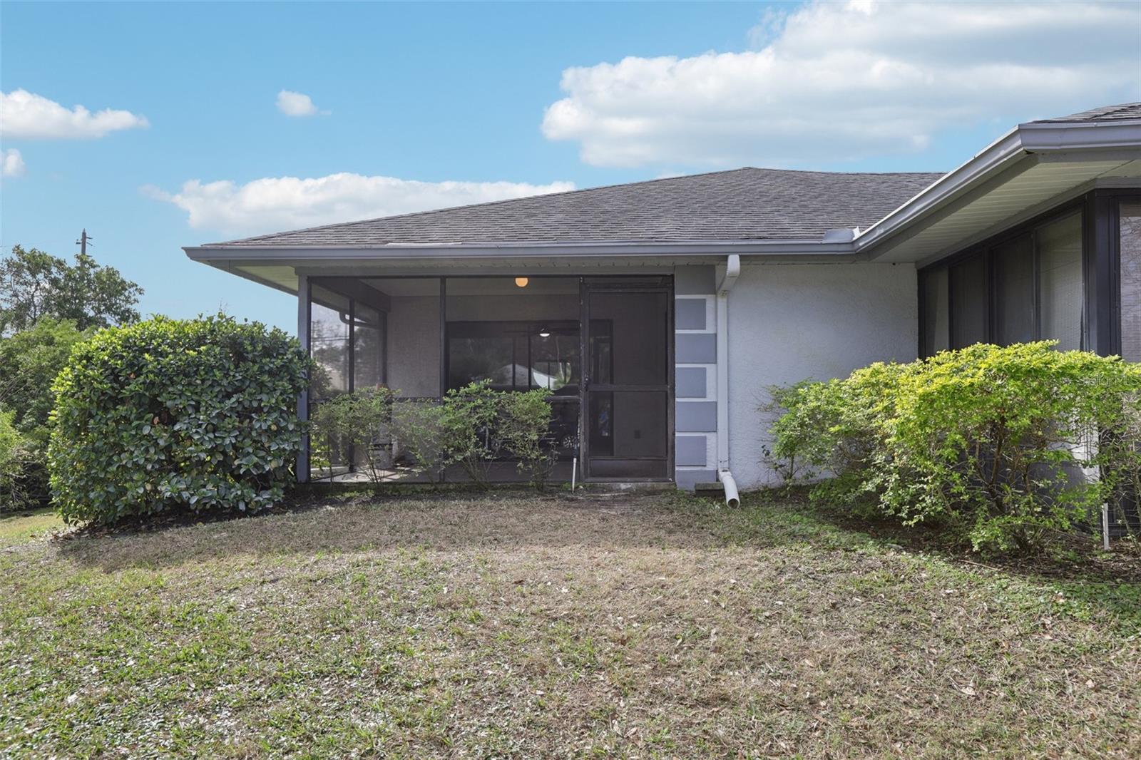 2725 COUNTRYSIDE BLVD #103