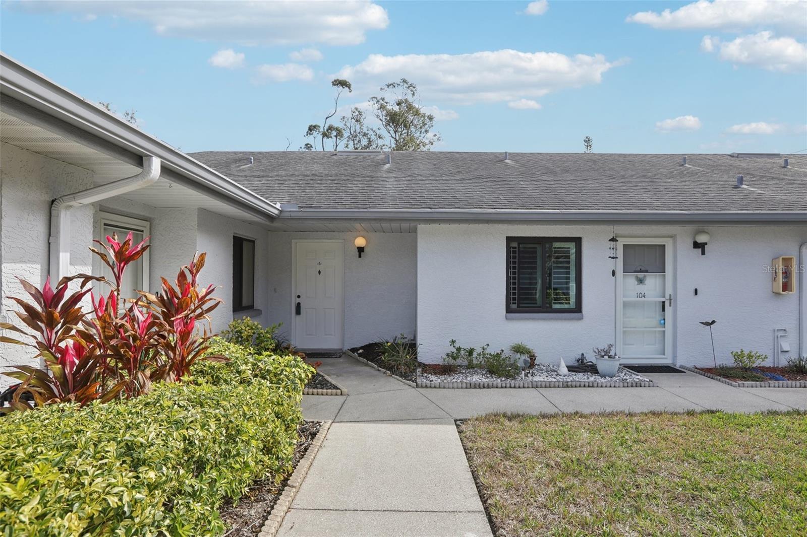 2725 COUNTRYSIDE BLVD #103