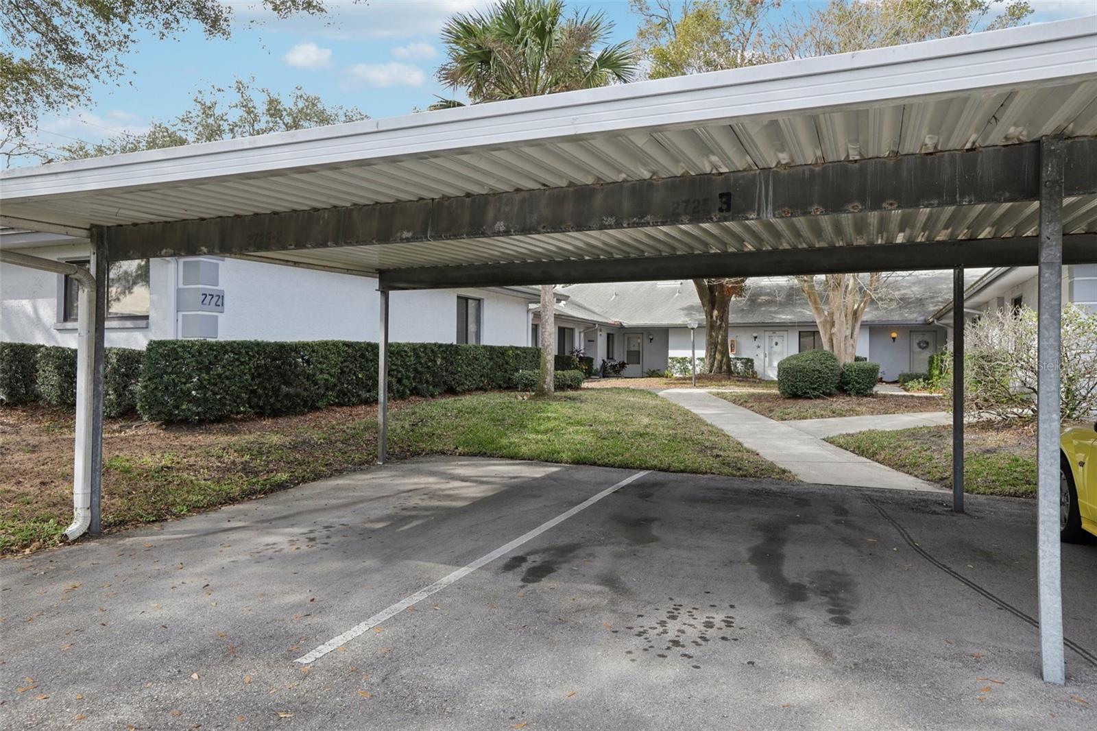 2725 COUNTRYSIDE BLVD #103