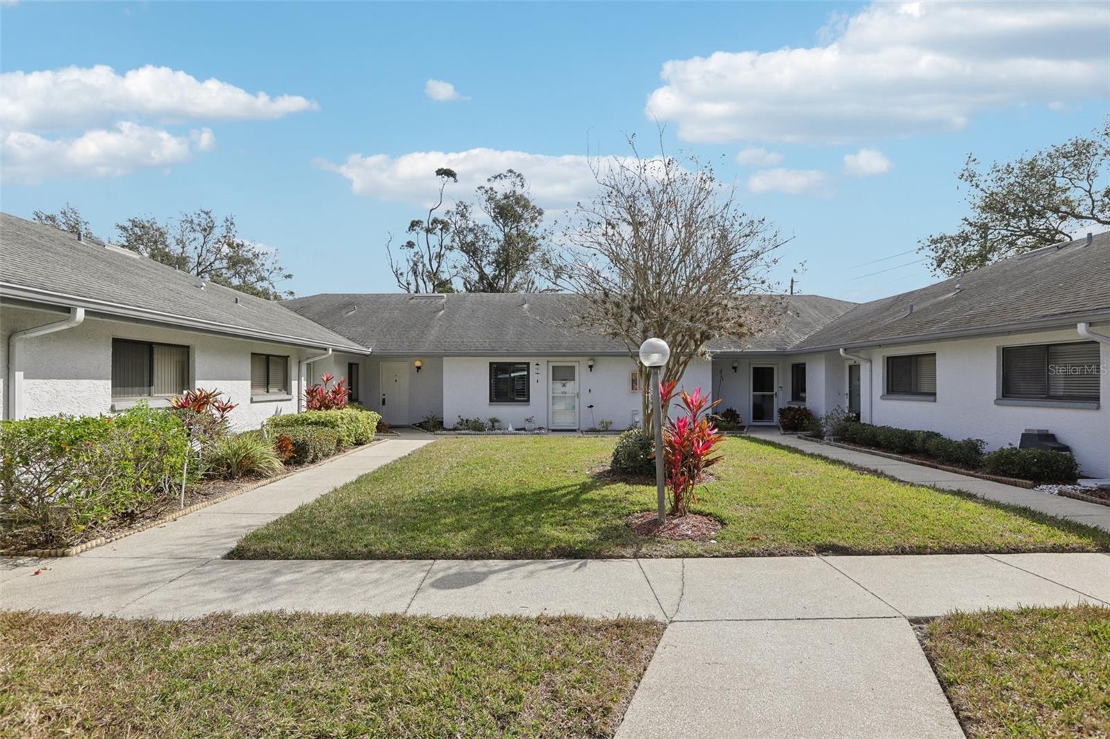 2725 COUNTRYSIDE BLVD #103