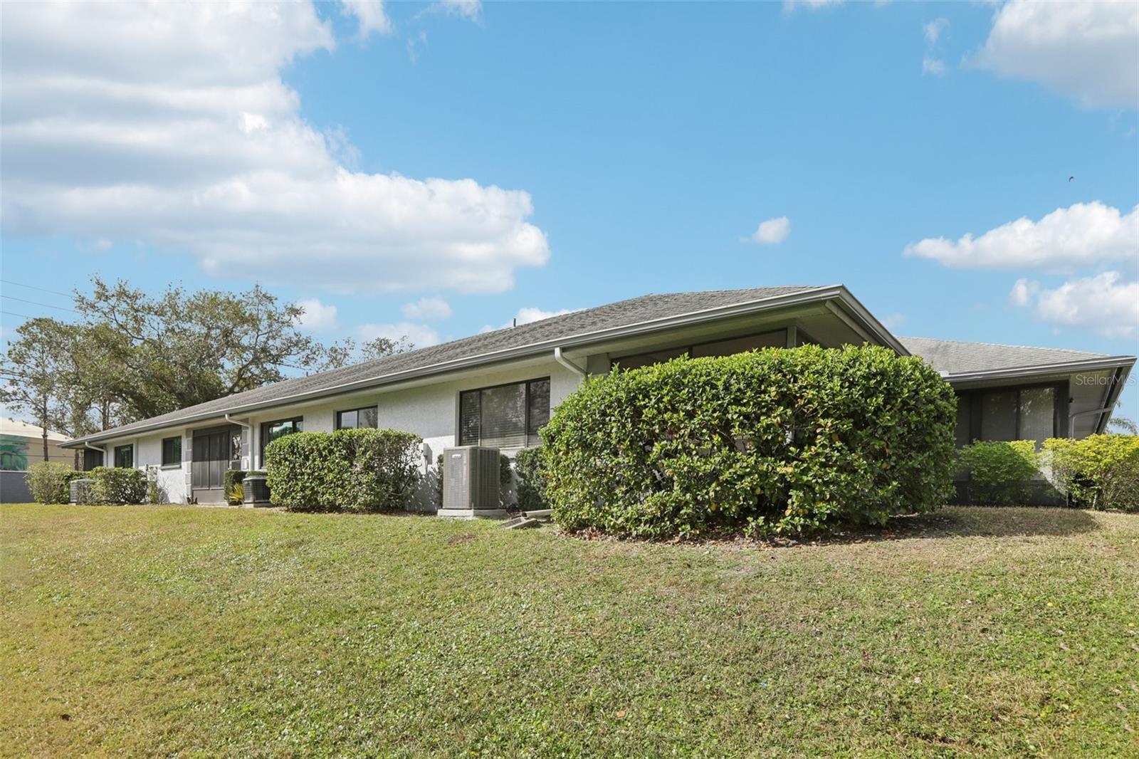 2725 COUNTRYSIDE BLVD #103