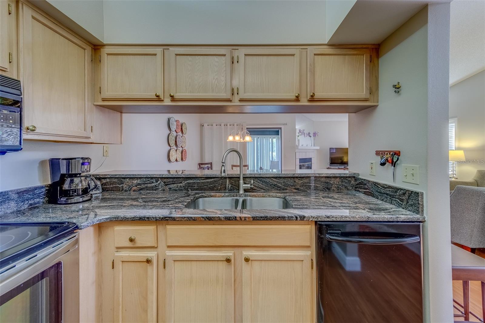 2749 COUNTRYSIDE BLVD #4