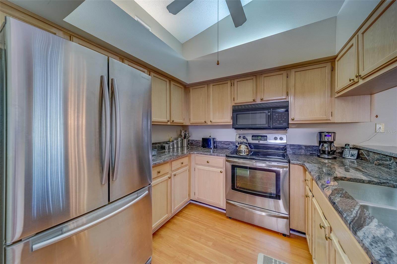 2749 COUNTRYSIDE BLVD #4