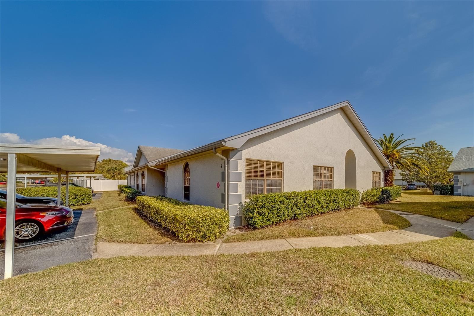 2749 COUNTRYSIDE BLVD #4