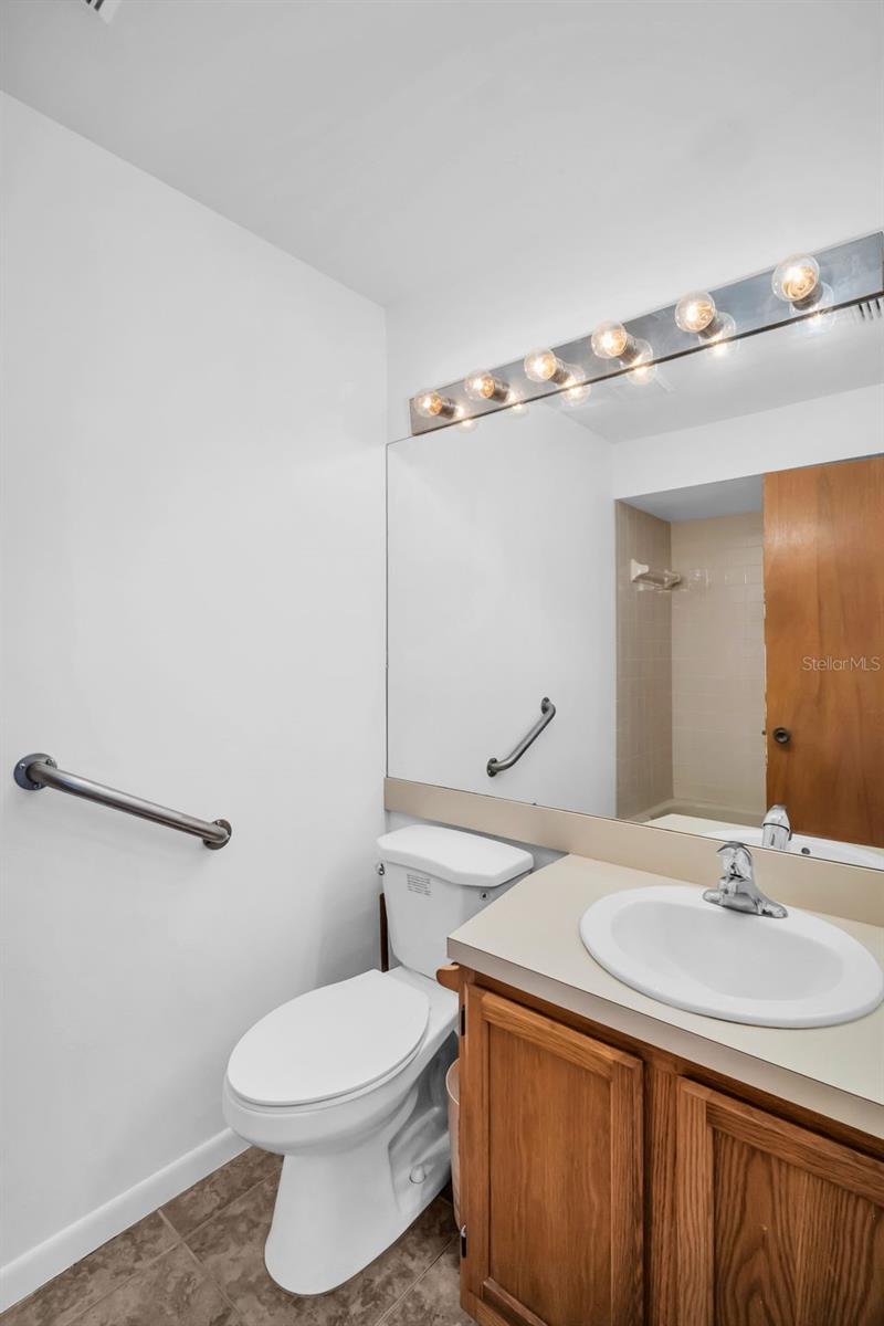 2749 COUNTRYSIDE BLVD #20