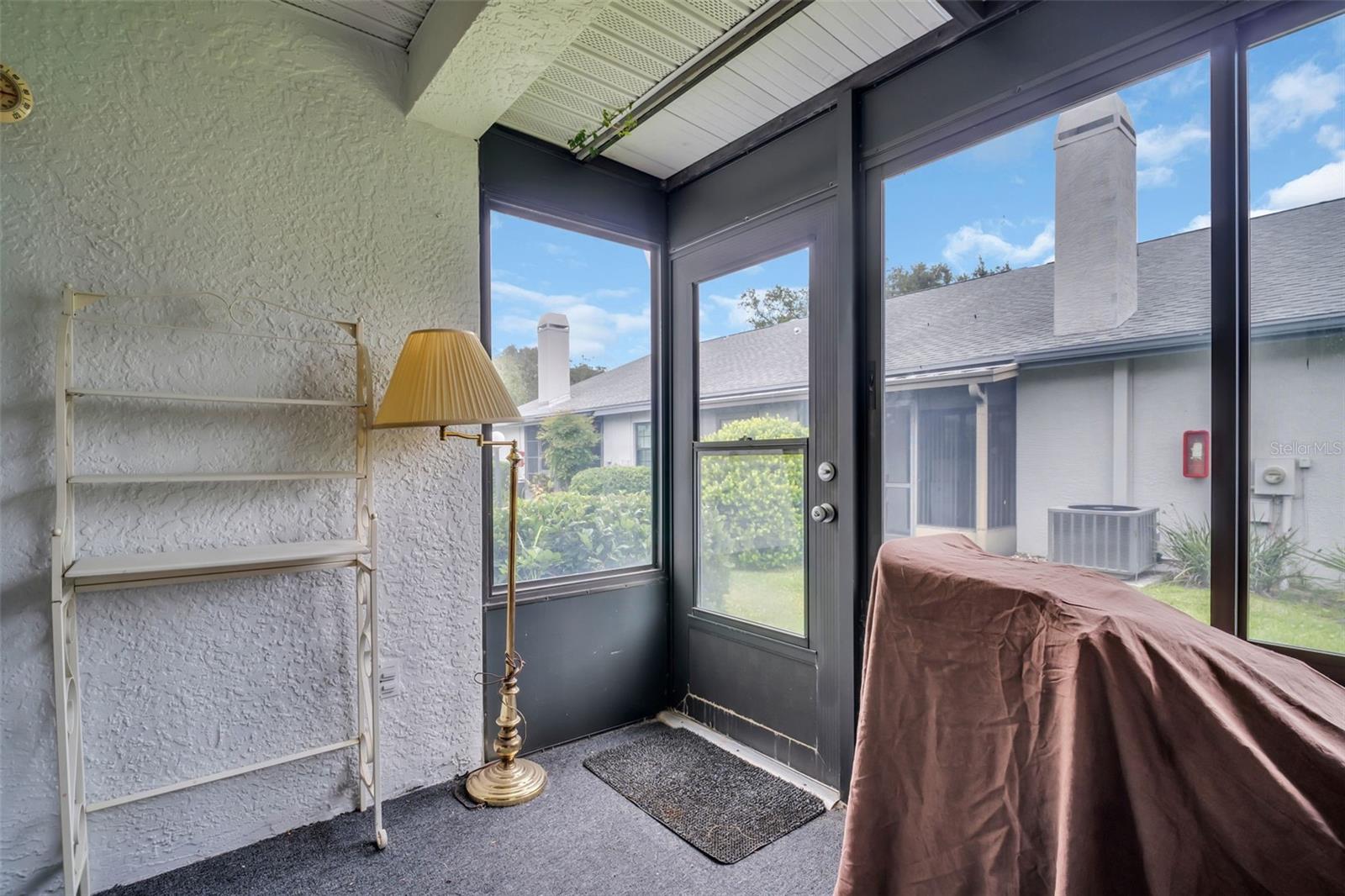 2749 COUNTRYSIDE BLVD #20