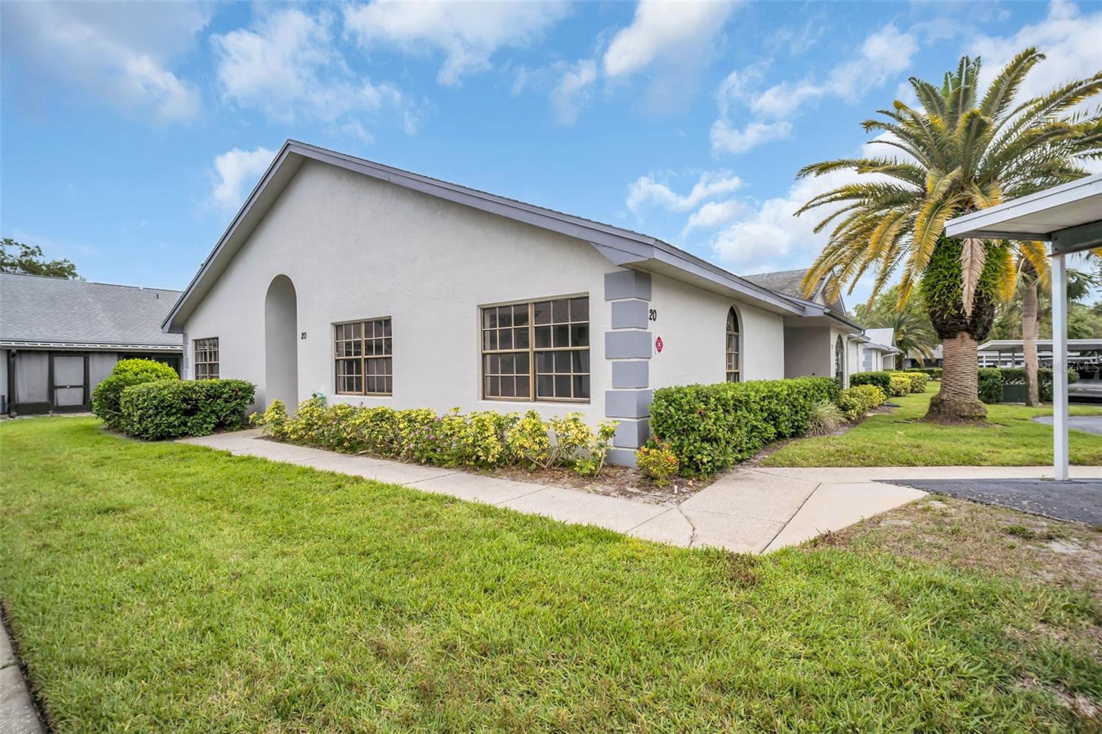 2749 COUNTRYSIDE BLVD #20