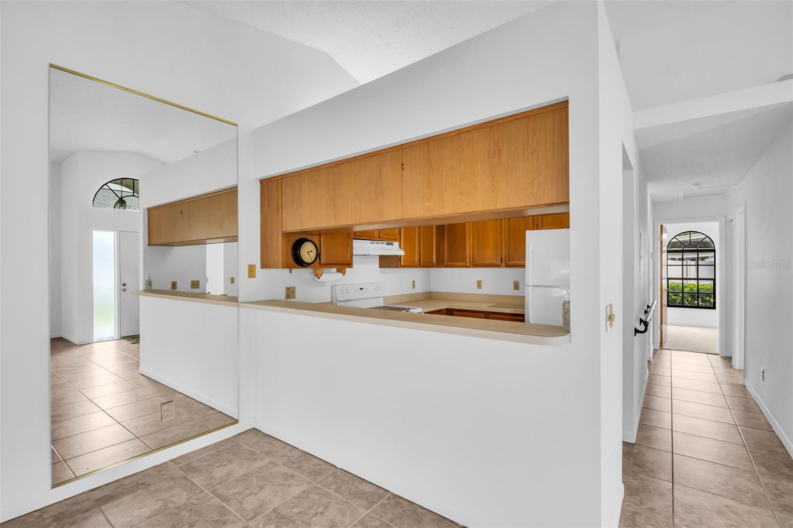 2749 COUNTRYSIDE BLVD #20