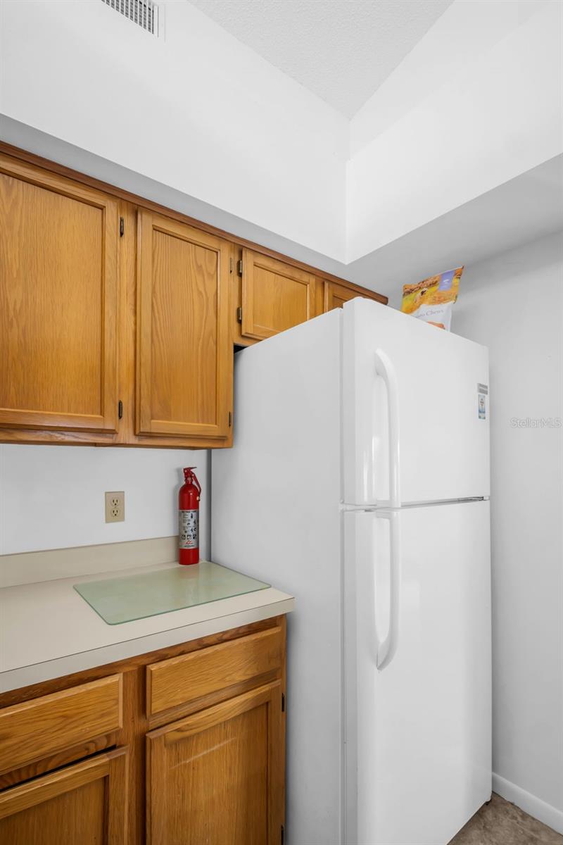 2749 COUNTRYSIDE BLVD #20