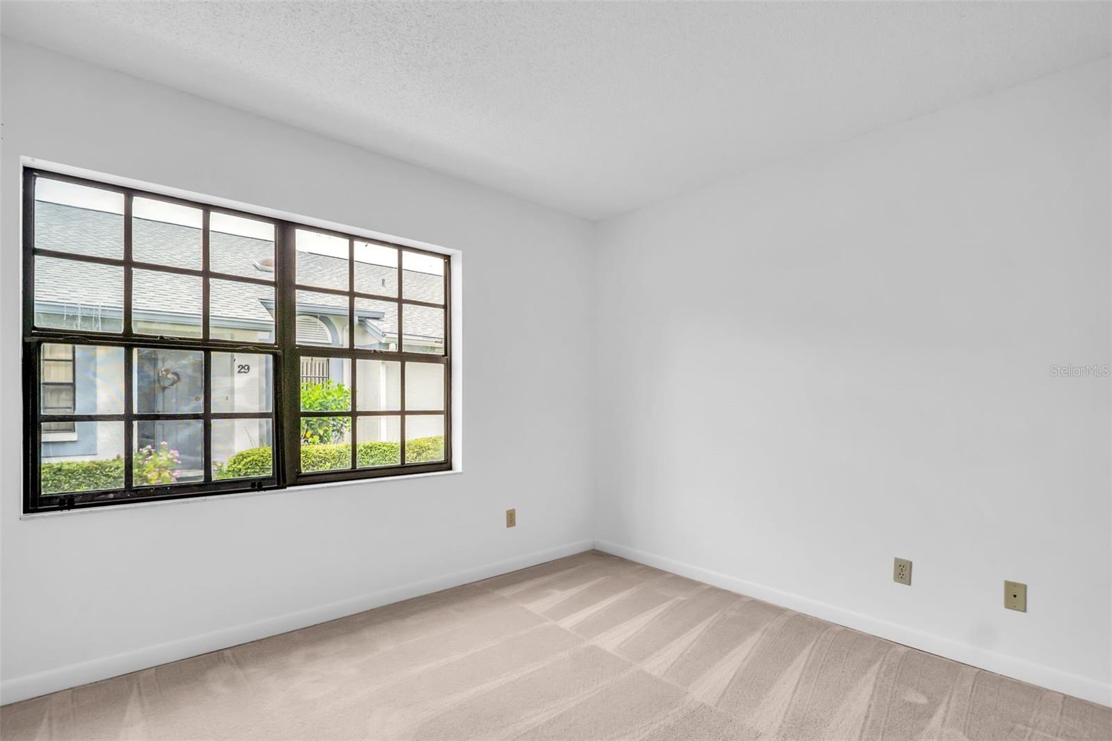 2749 COUNTRYSIDE BLVD #20