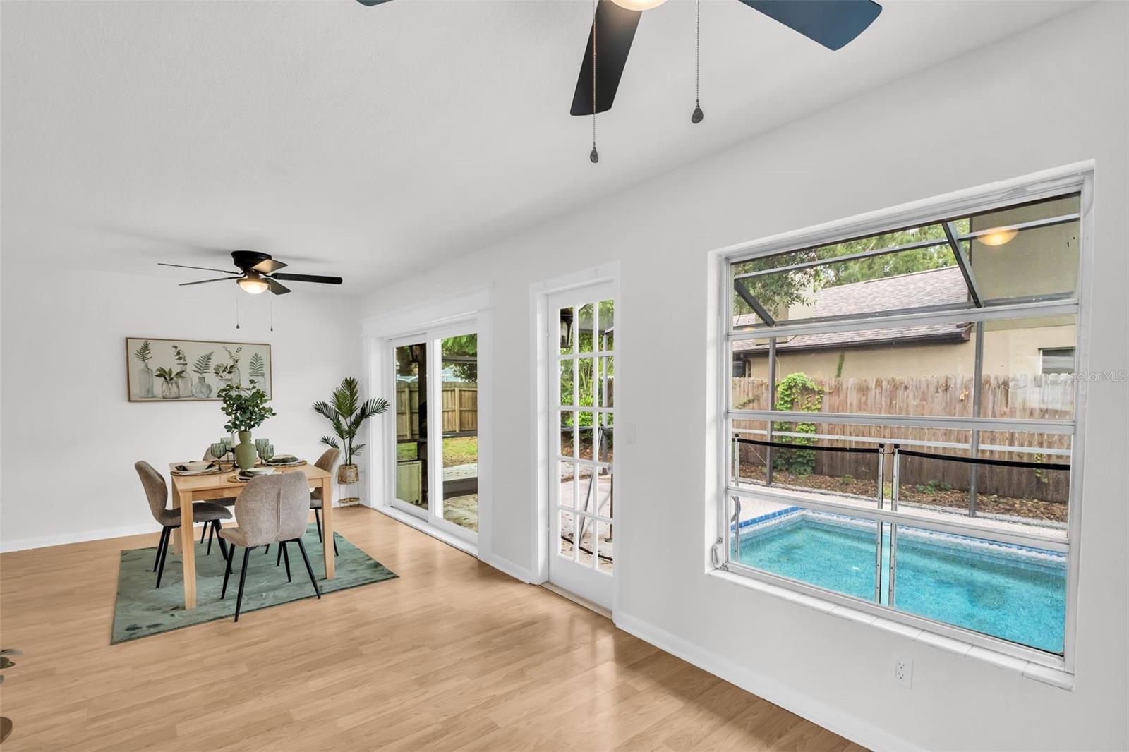 410 N CORONA AVE