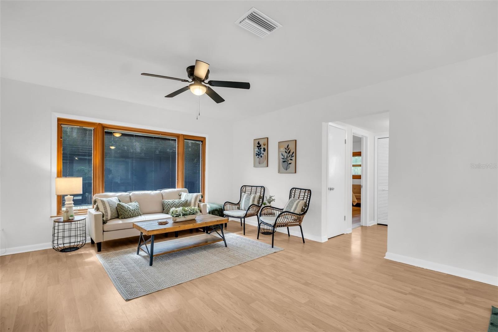 410 N CORONA AVE
