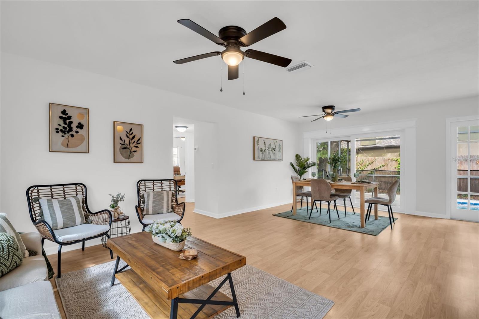 410 N CORONA AVE