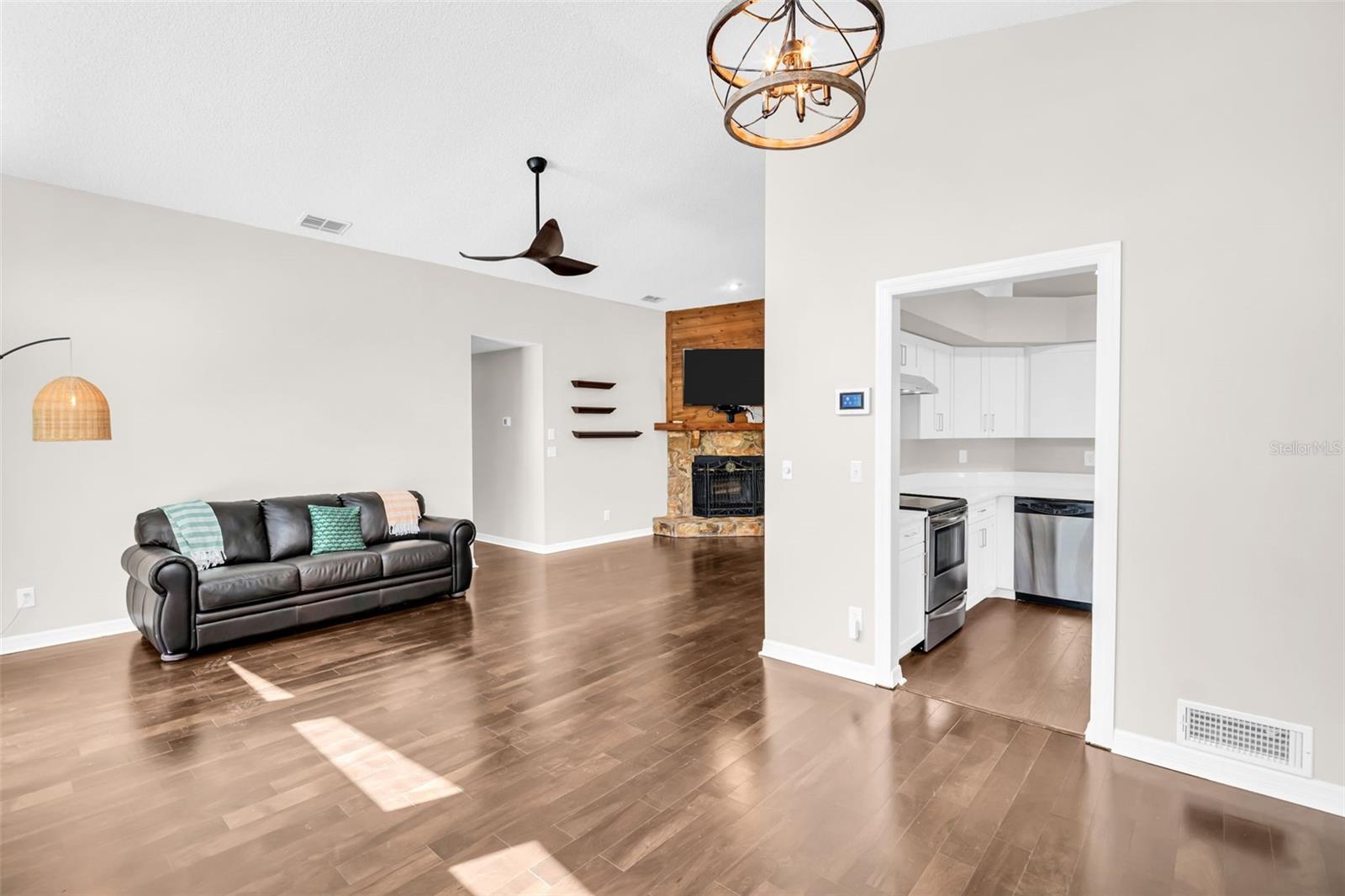 3436 SHORNCLIFFE LN